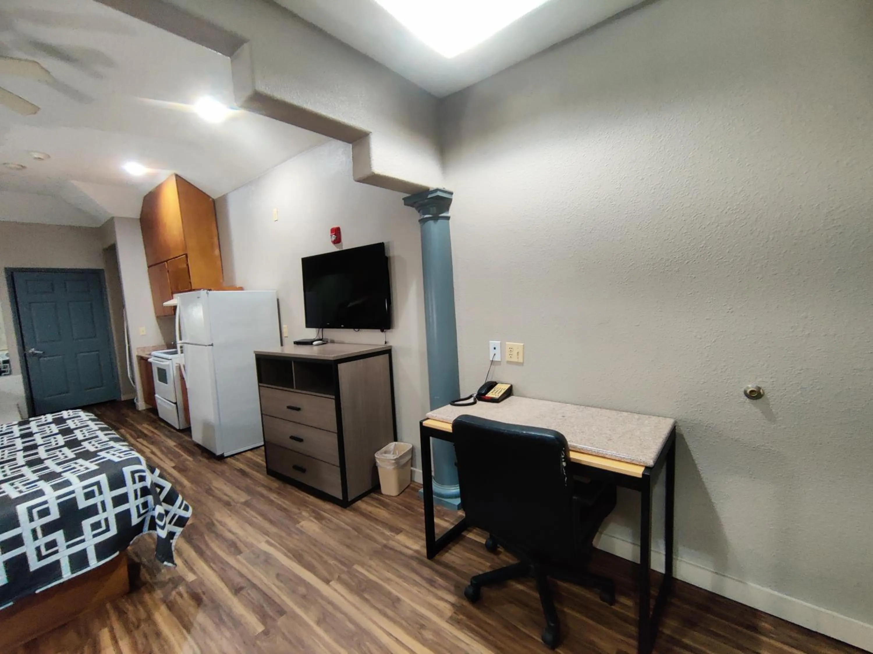 Bedroom, Bed in Regency Inn & Suites By Capital O Houston IAH Airport