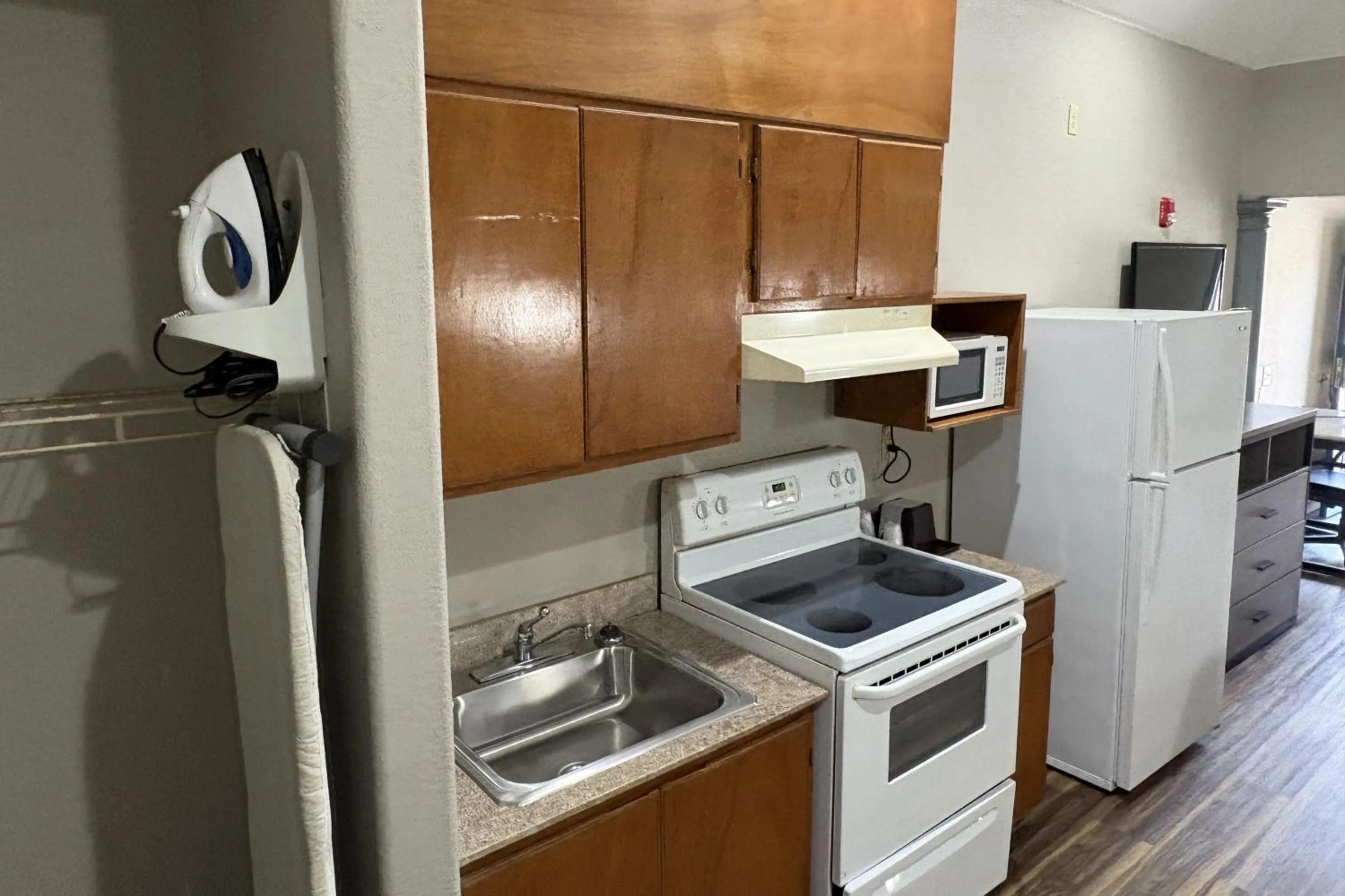 Kitchen or kitchenette in Regency Inn & Suites By Capital O Houston IAH Airport