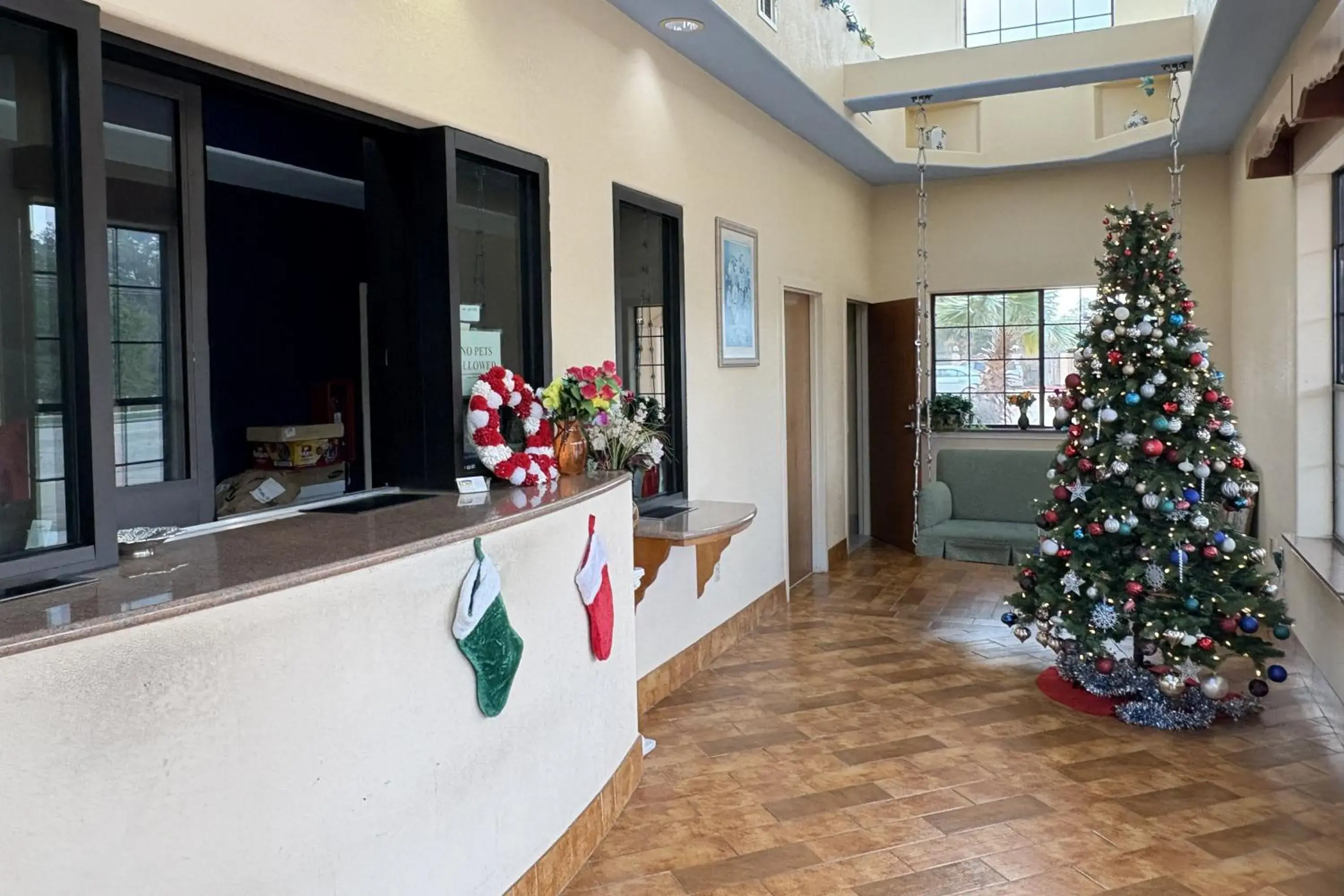 Lobby or reception in Regency Inn & Suites By Capital O Houston IAH Airport Lobby or reception in Regency Inn & Suites By Capital O Houston IAH Airport