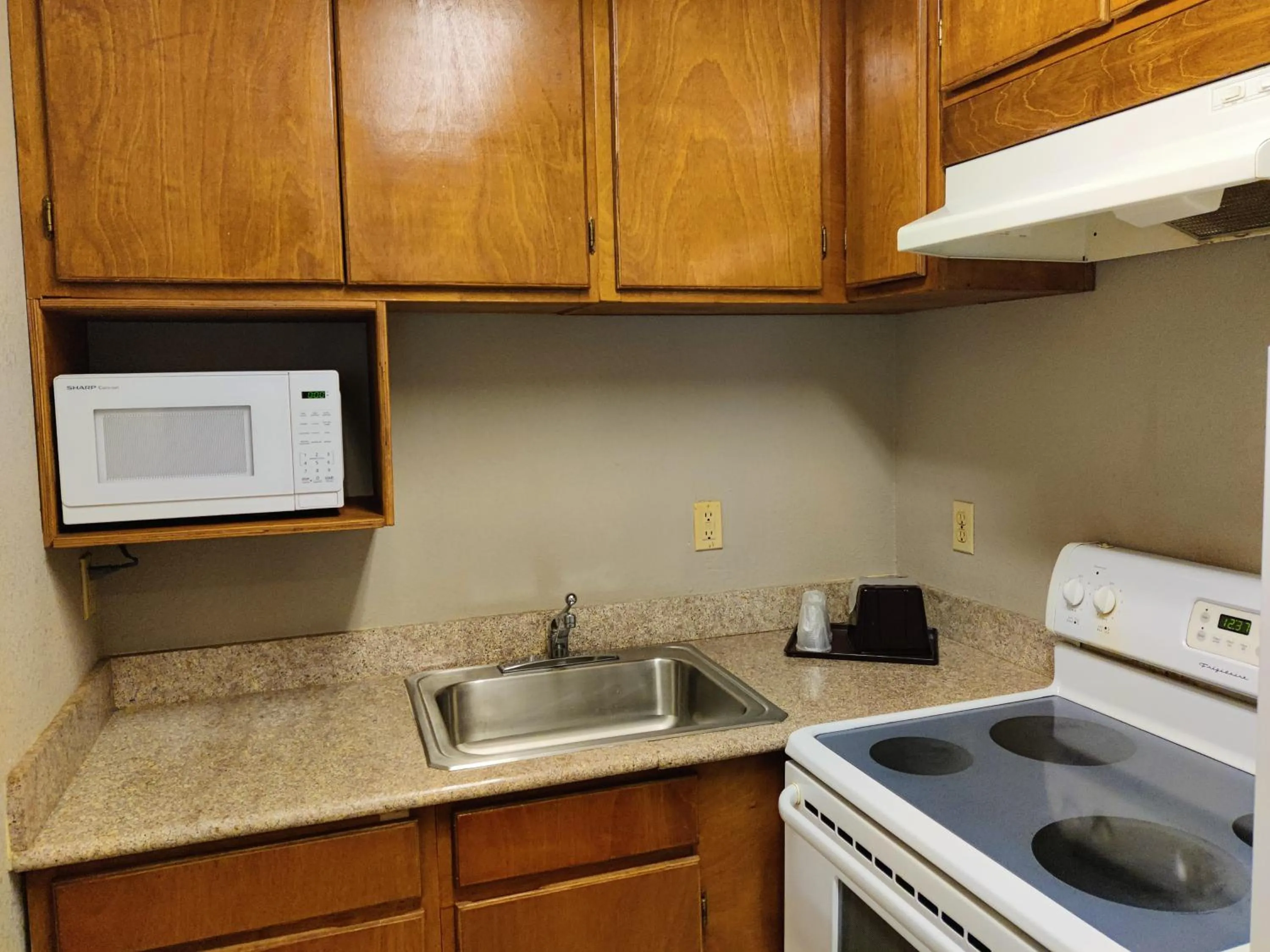Kitchen or kitchenette in Regency Inn & Suites By Capital O Houston IAH Airport