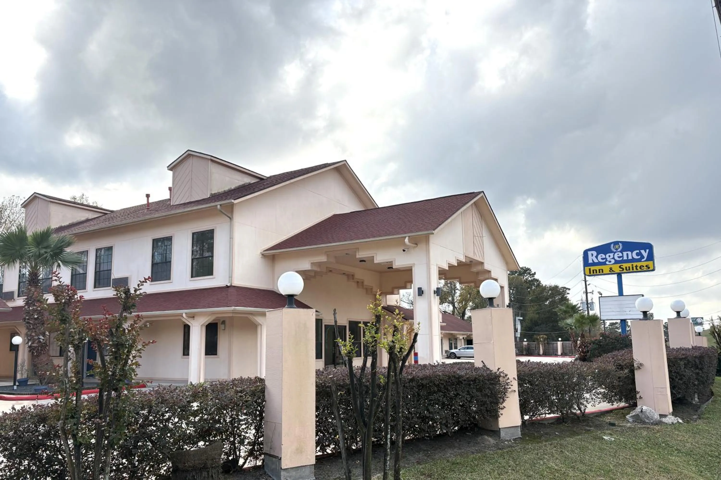 Facade/entrance in Regency Inn & Suites By Capital O Houston IAH Airport