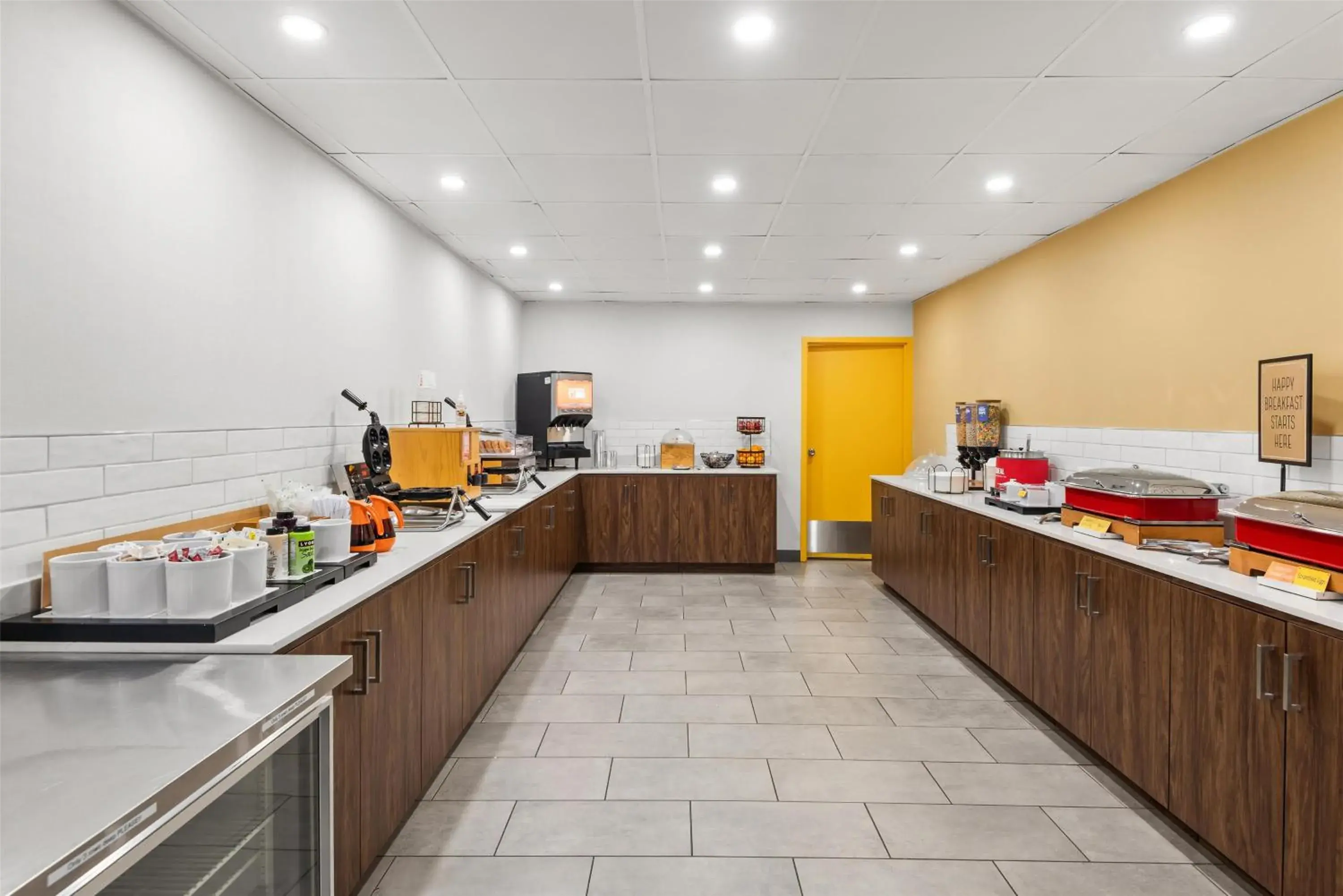 Breakfast in Hampton Inn Indianapolis Northeast/Castleton Breakfast in Hampton Inn Indianapolis Northeast/Castleton