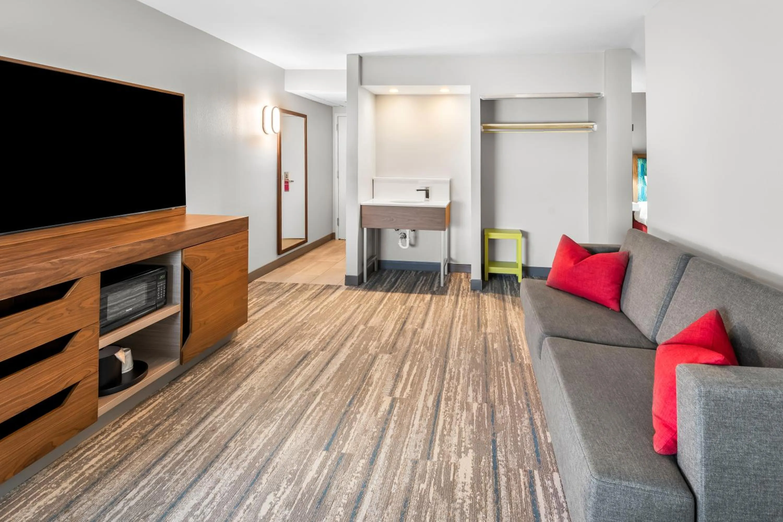 Guests in Hampton Inn Indianapolis Northeast/Castleton