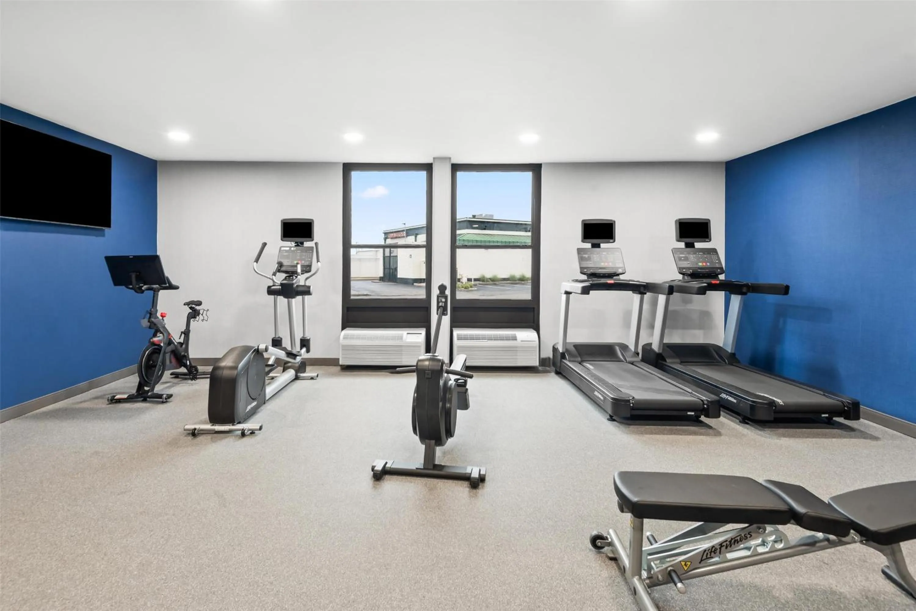 Fitness centre/facilities in Hampton Inn Indianapolis Northeast/Castleton