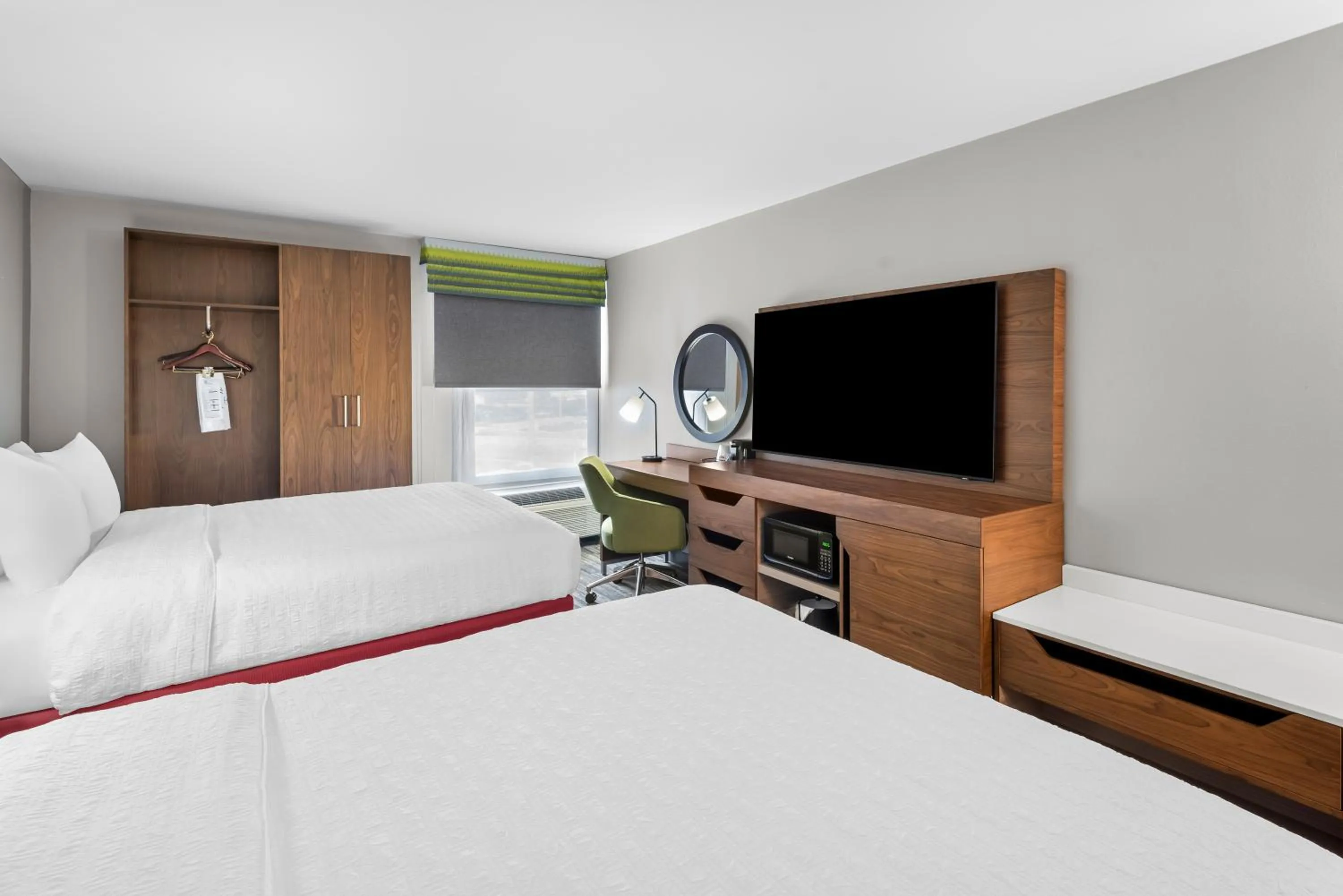 Guests, Bed in Hampton Inn Indianapolis Northeast/Castleton