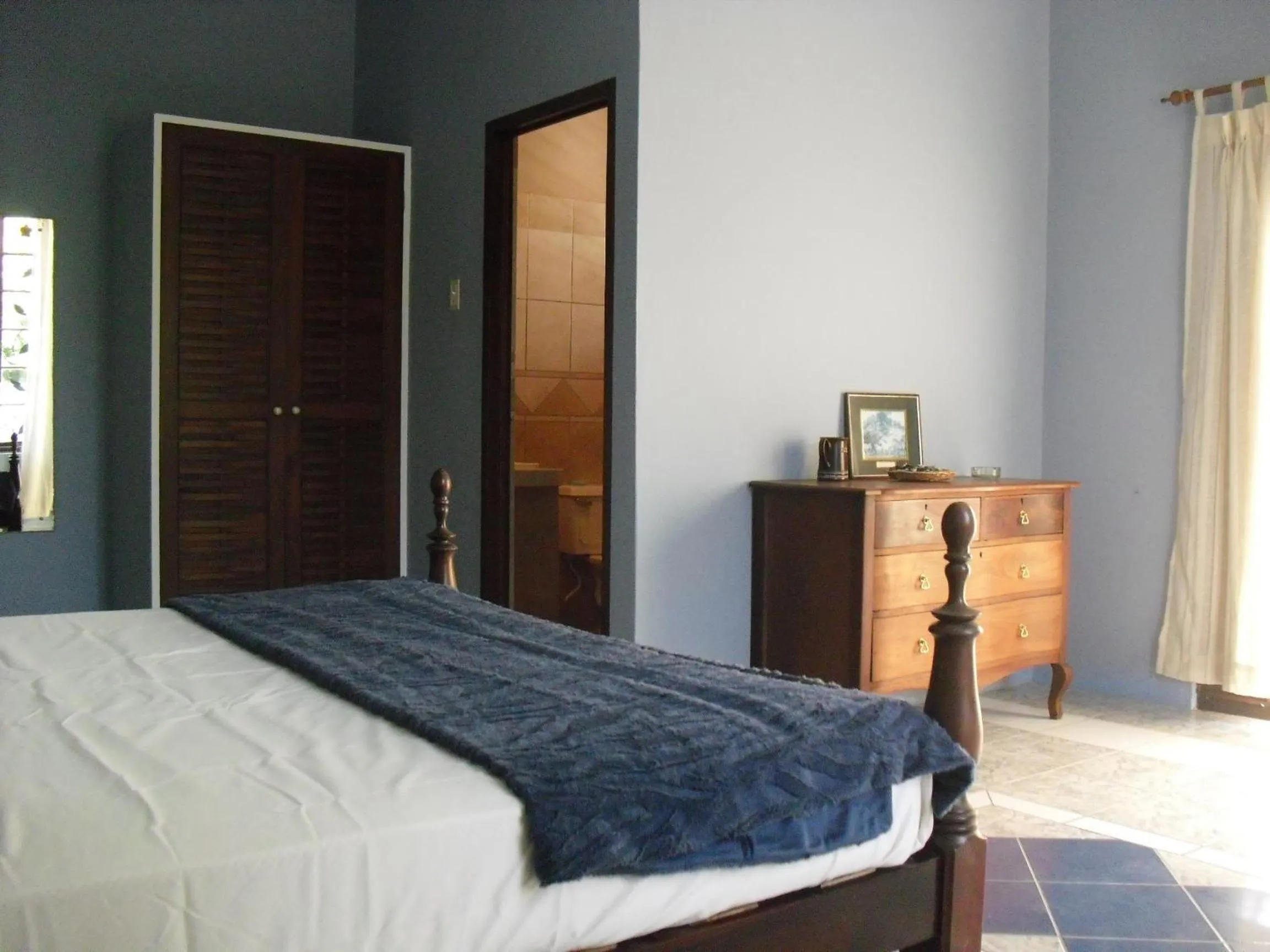 Garden view, Bed in Tamarind Great House