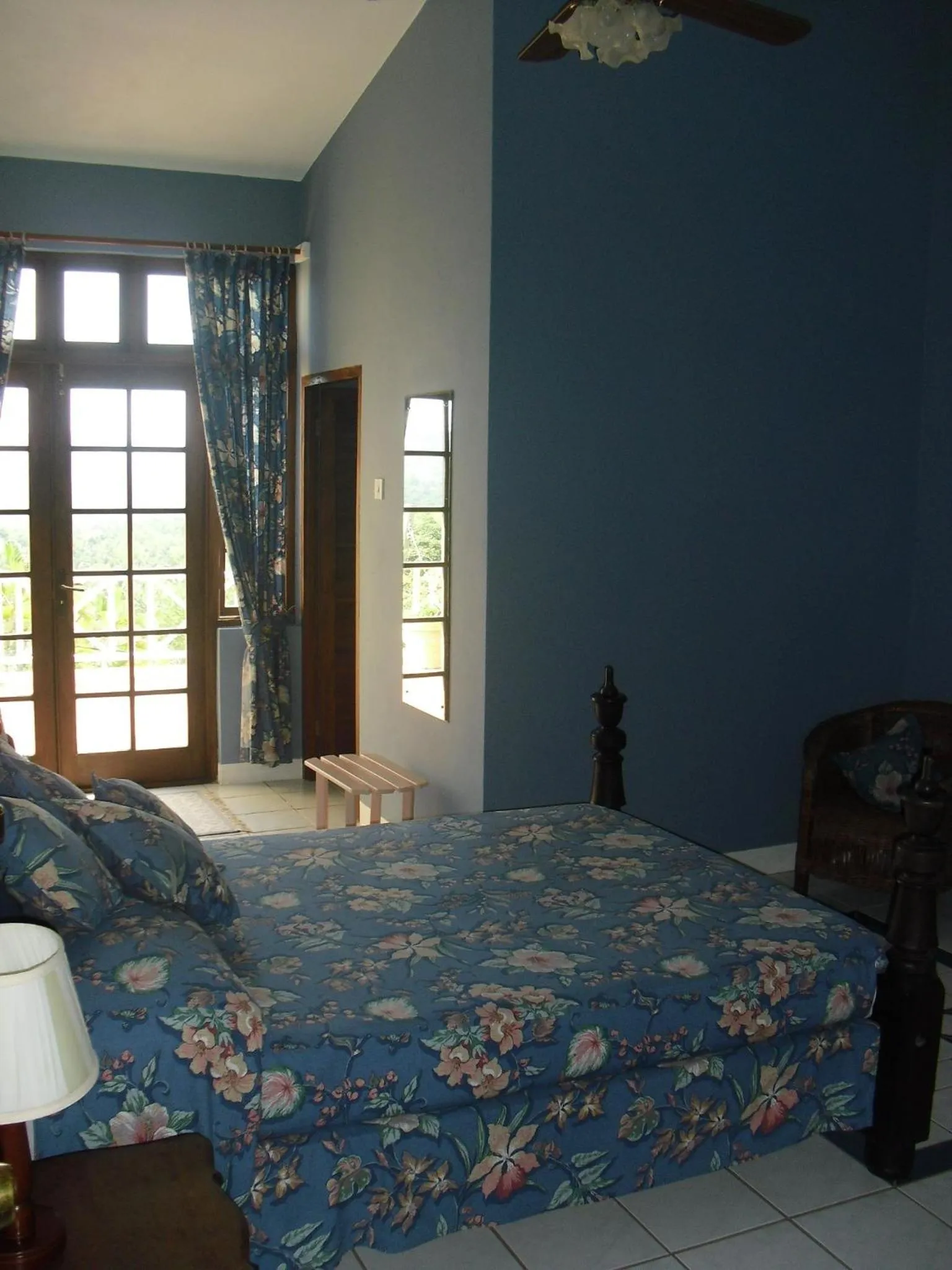 Mountain view, Bed in Tamarind Great House