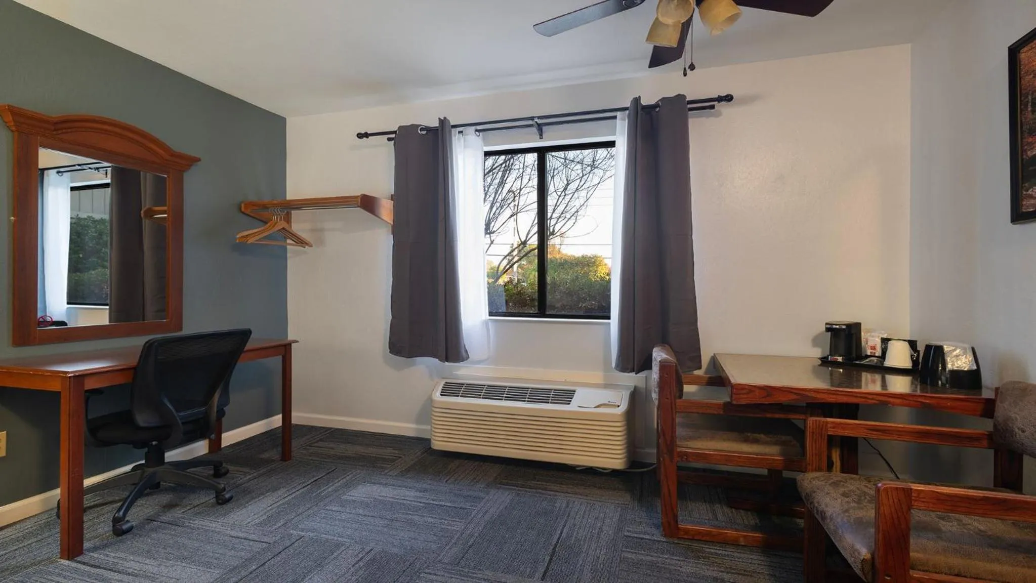 Coffee/tea facilities in Sonora Aladdin Motor Inn