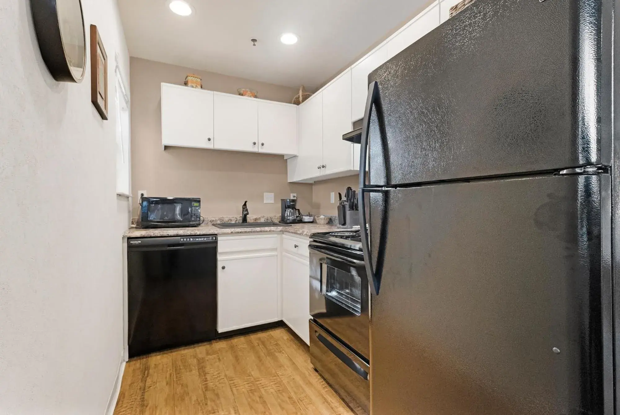 Suite in Sonora Aladdin Motor Inn Suite in Sonora Aladdin Motor Inn