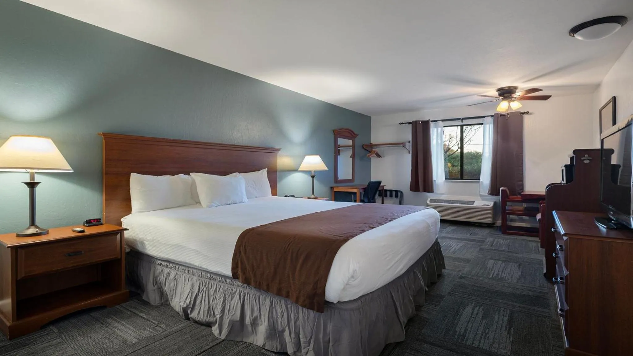 Bedroom, Bed in Sonora Aladdin Motor Inn