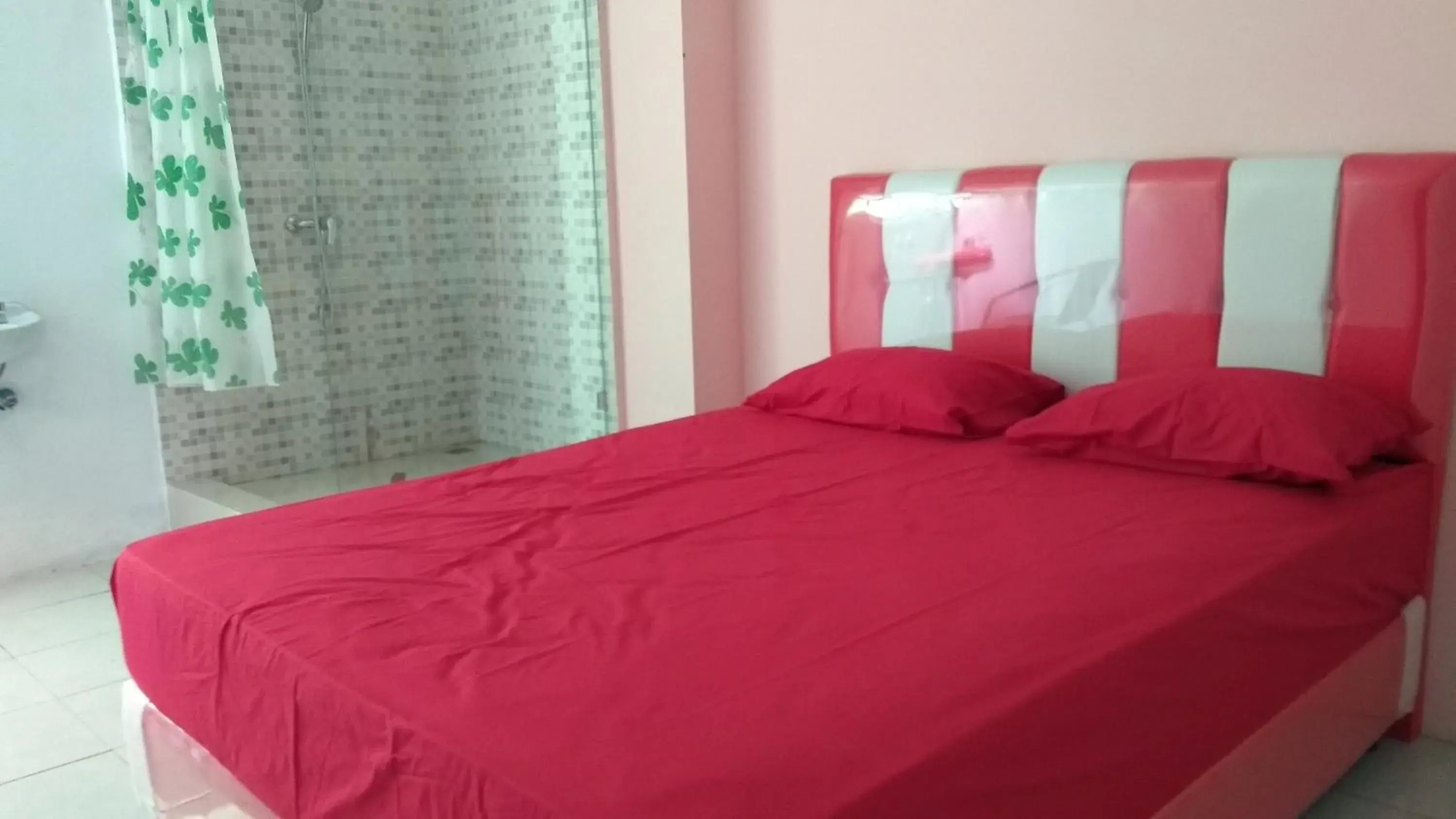 Deluxe Room in Uni Inn Semarang - Gunung Pati Deluxe Room in Uni Inn Semarang - Gunung Pati