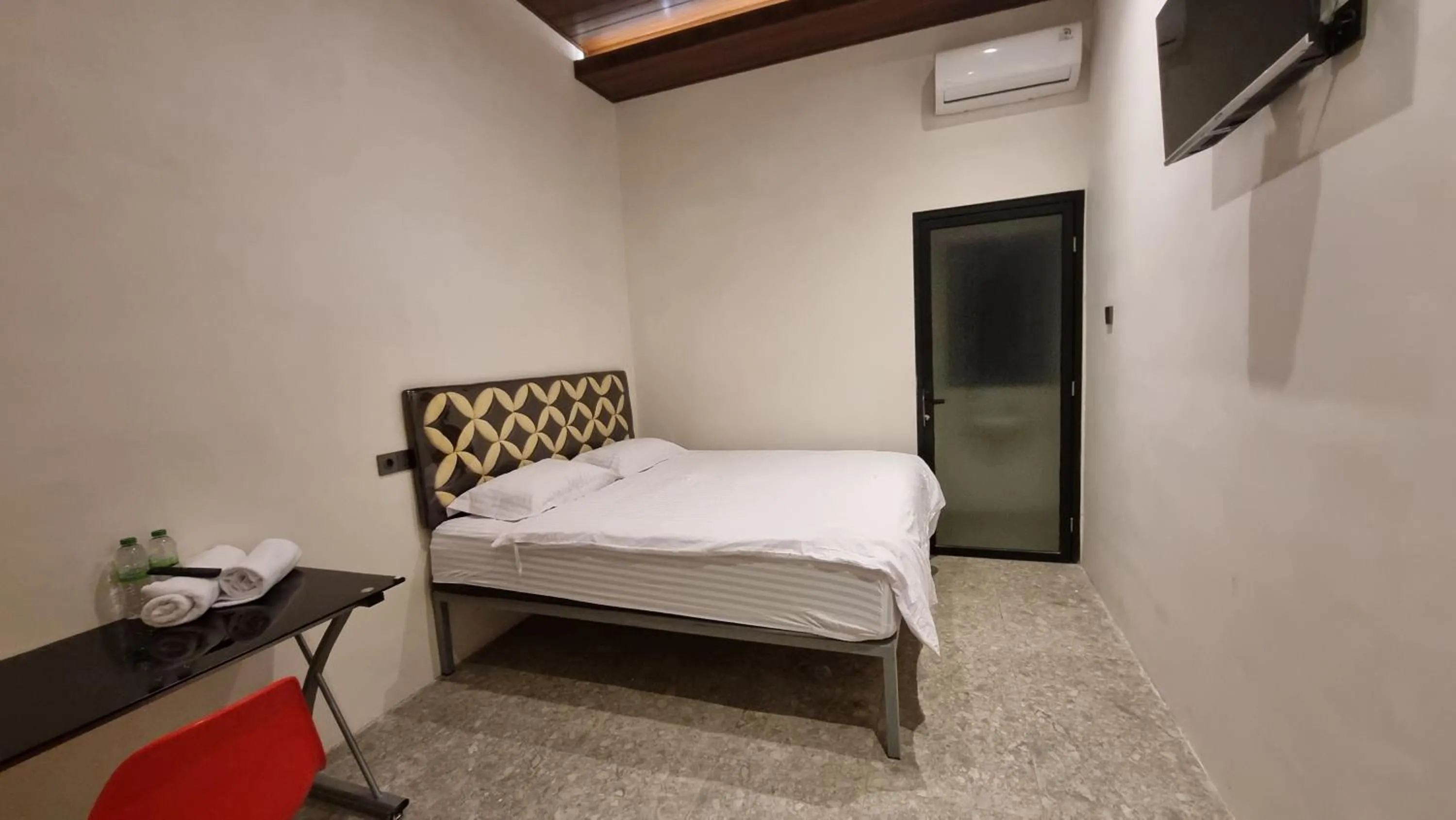 Bed in Uni Inn Semarang - Gunung Pati