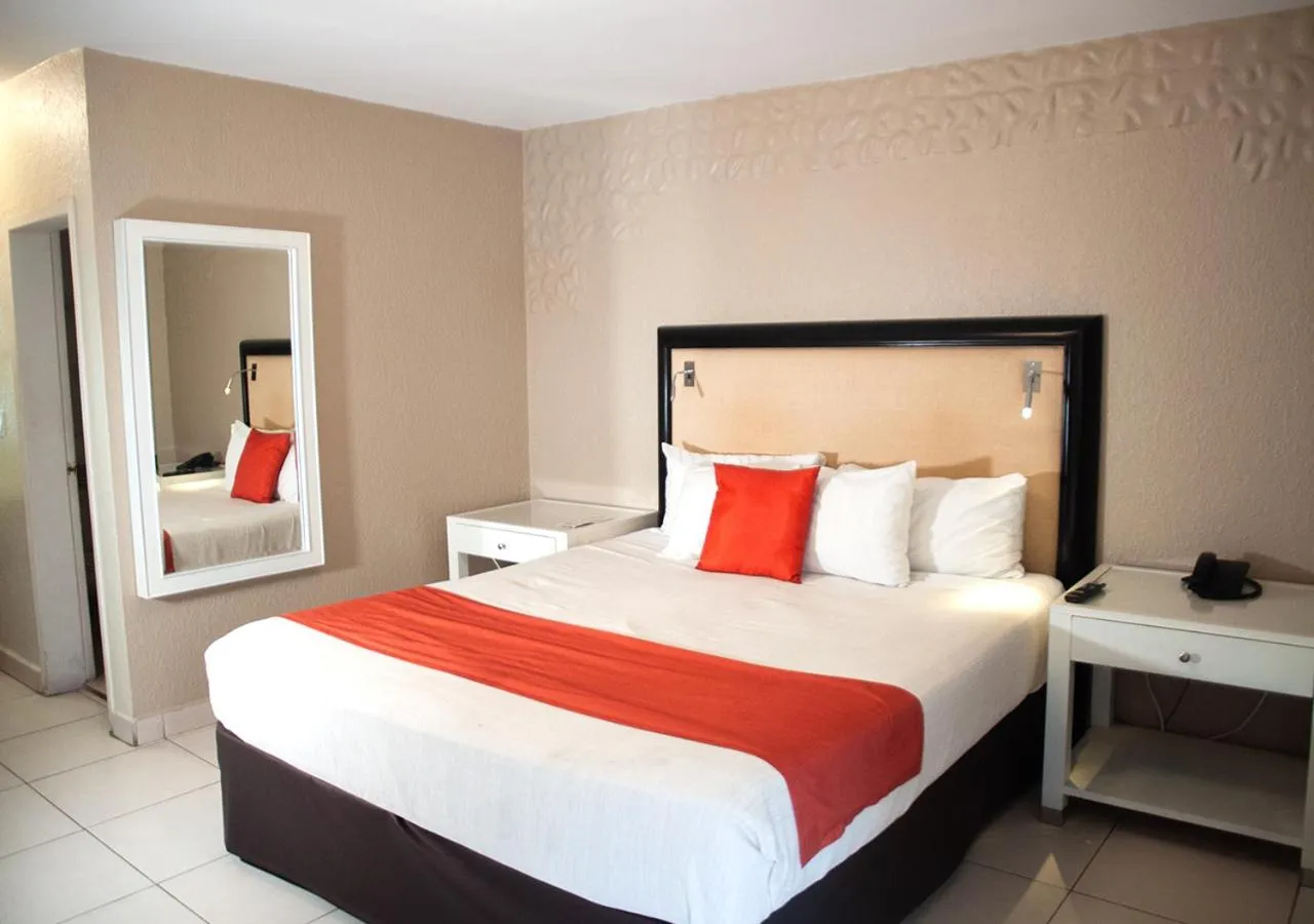 Bed in Del Mar Inn Playas