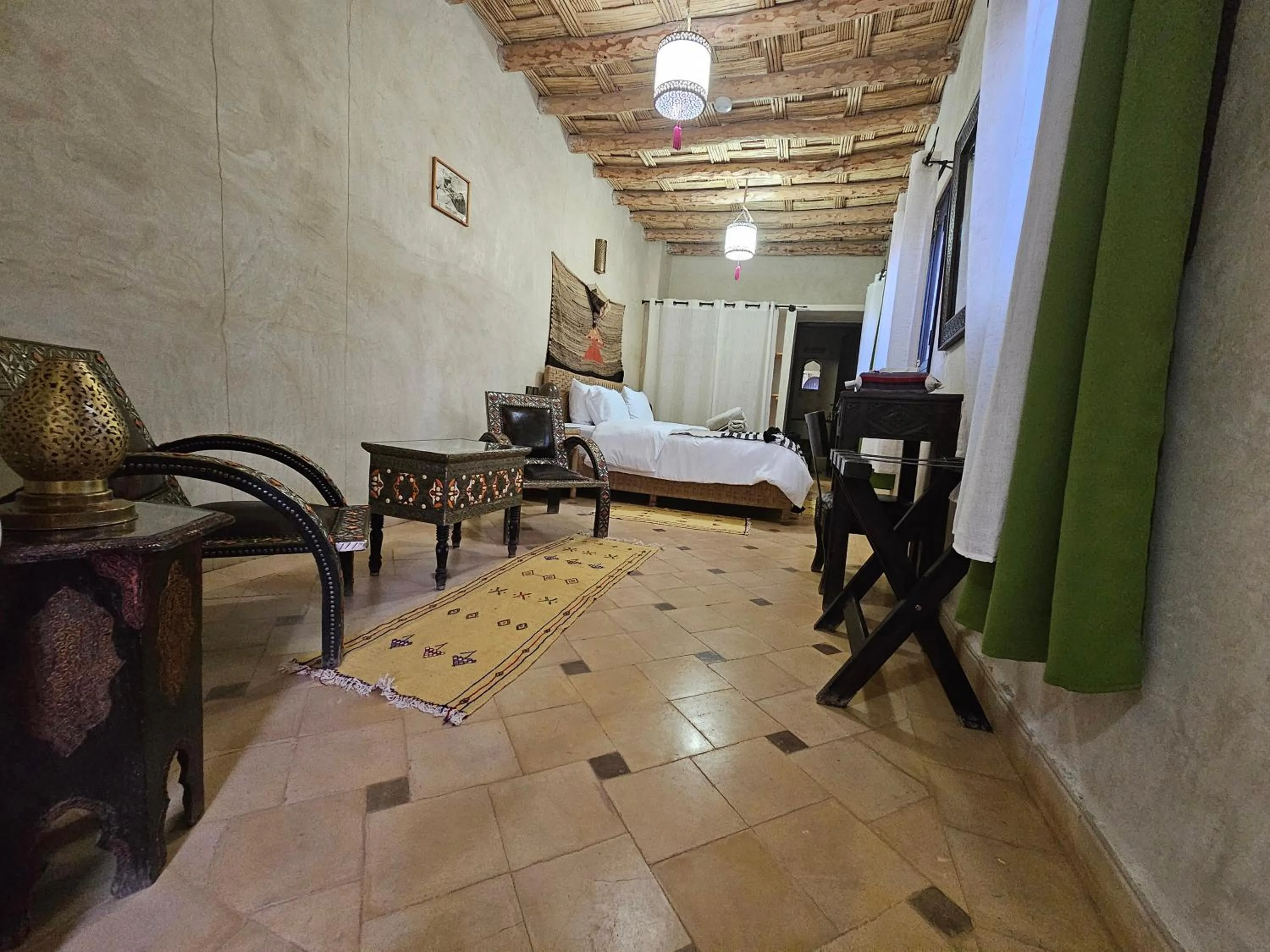 Photo of the whole room, Bed in Kasbah La Cigogne