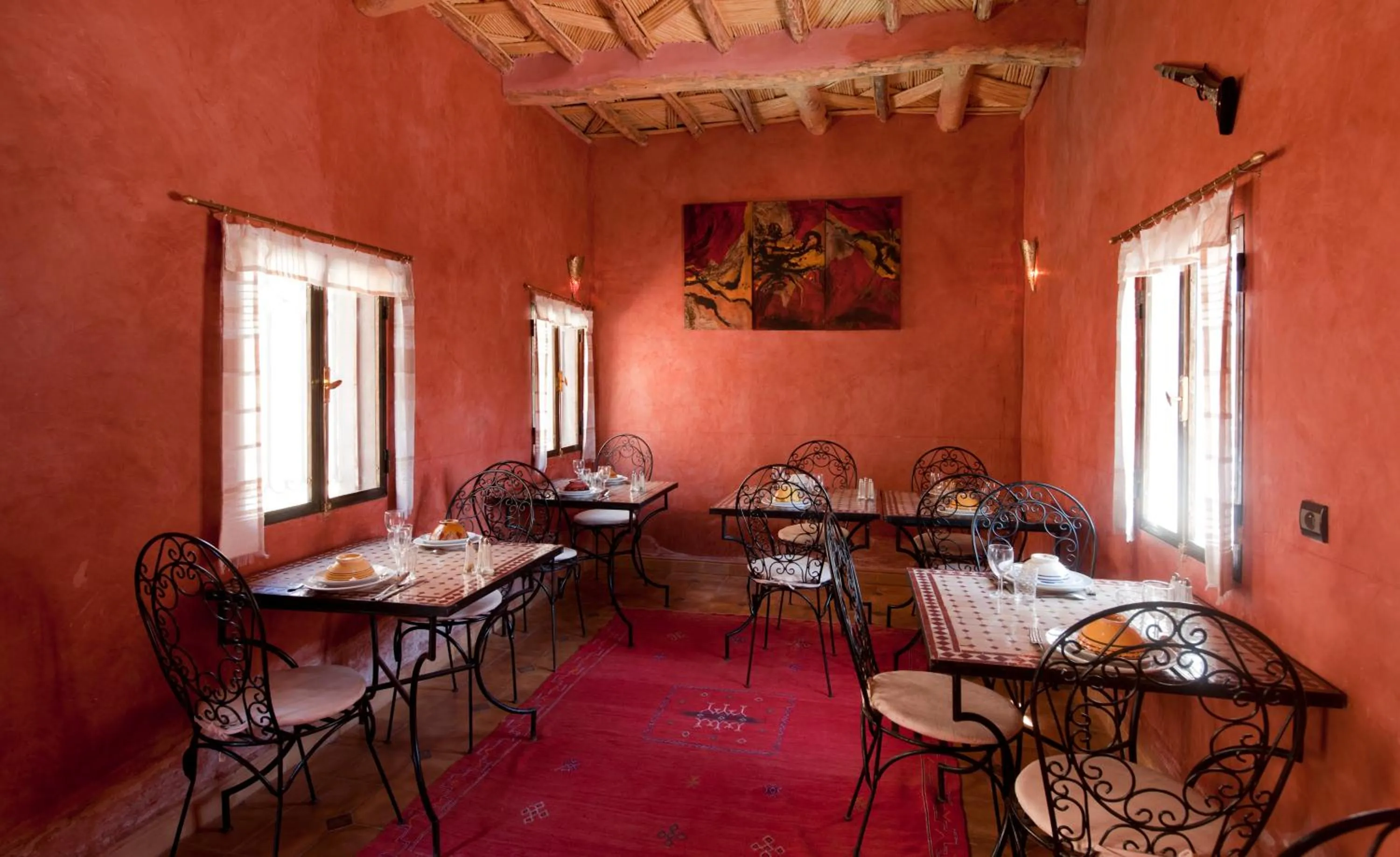 Restaurant/places to eat in Kasbah La Cigogne