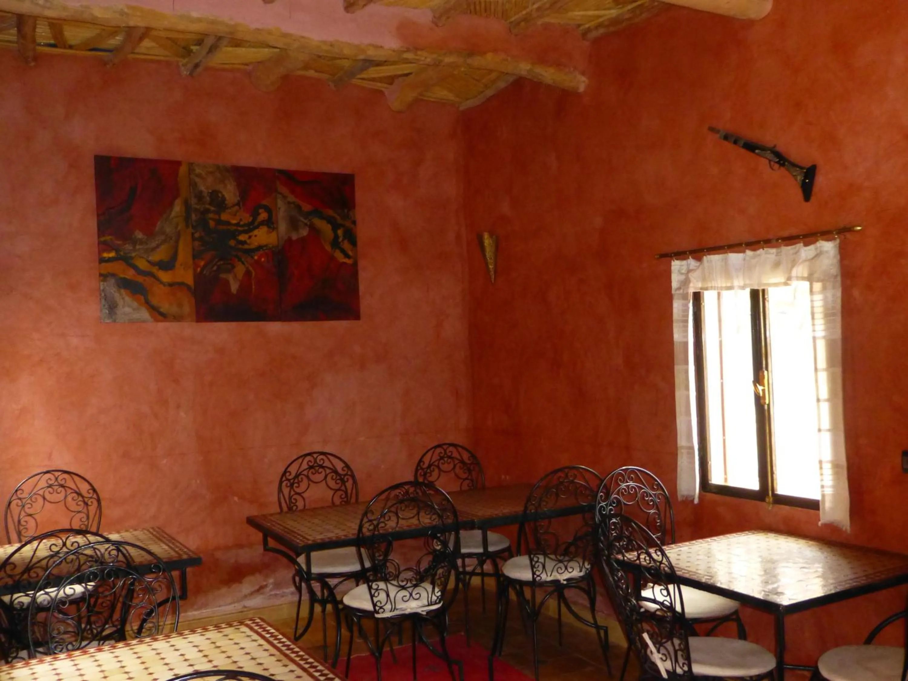 Restaurant/places to eat in Kasbah La Cigogne