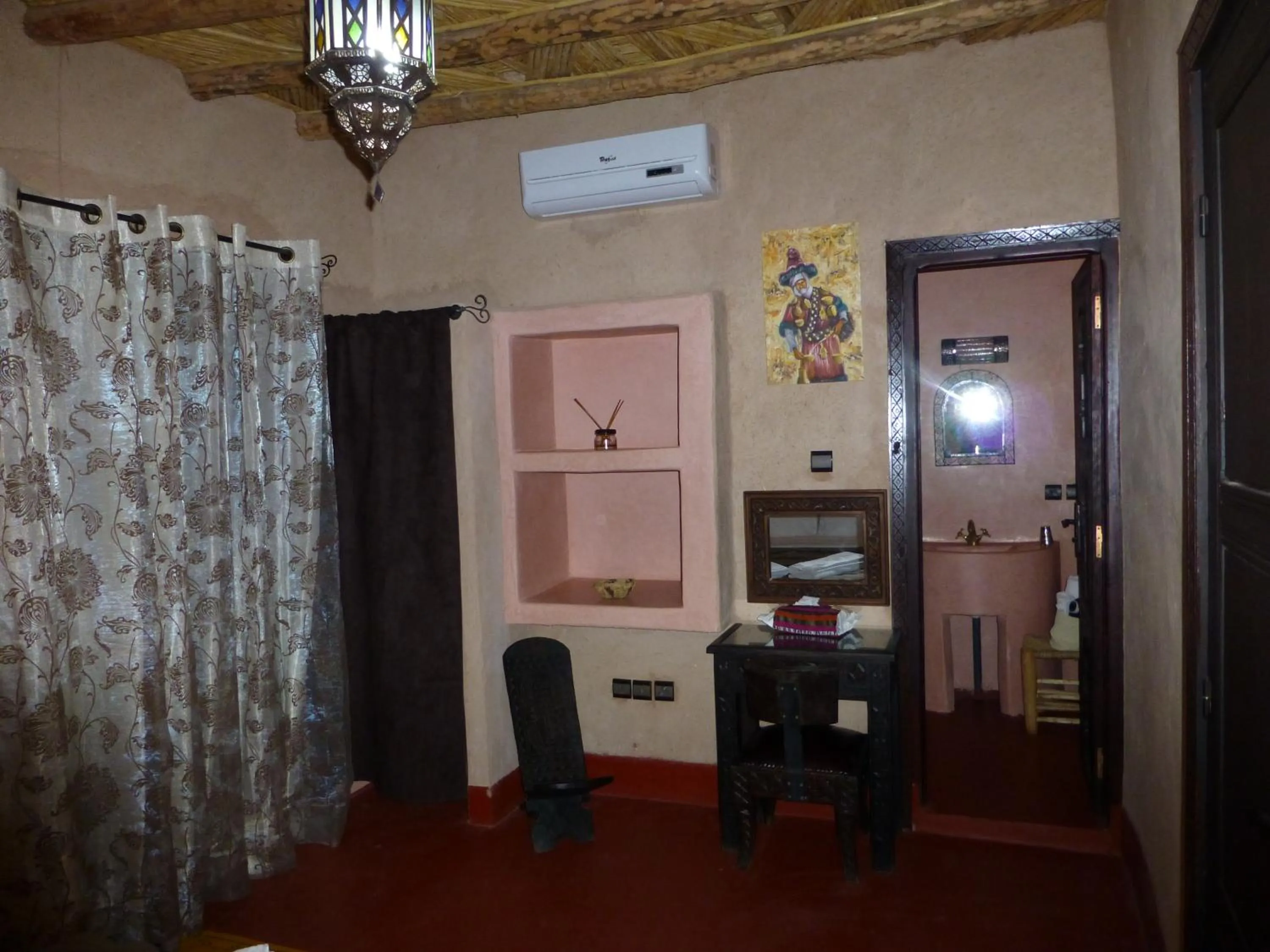 Bedroom in Kasbah La Cigogne