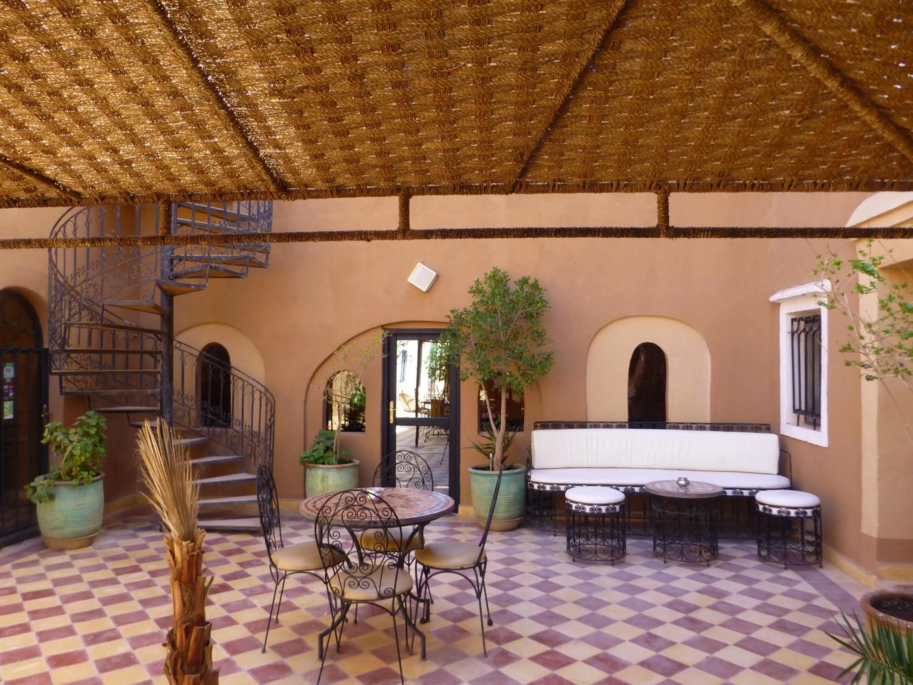 Patio in Kasbah La Cigogne