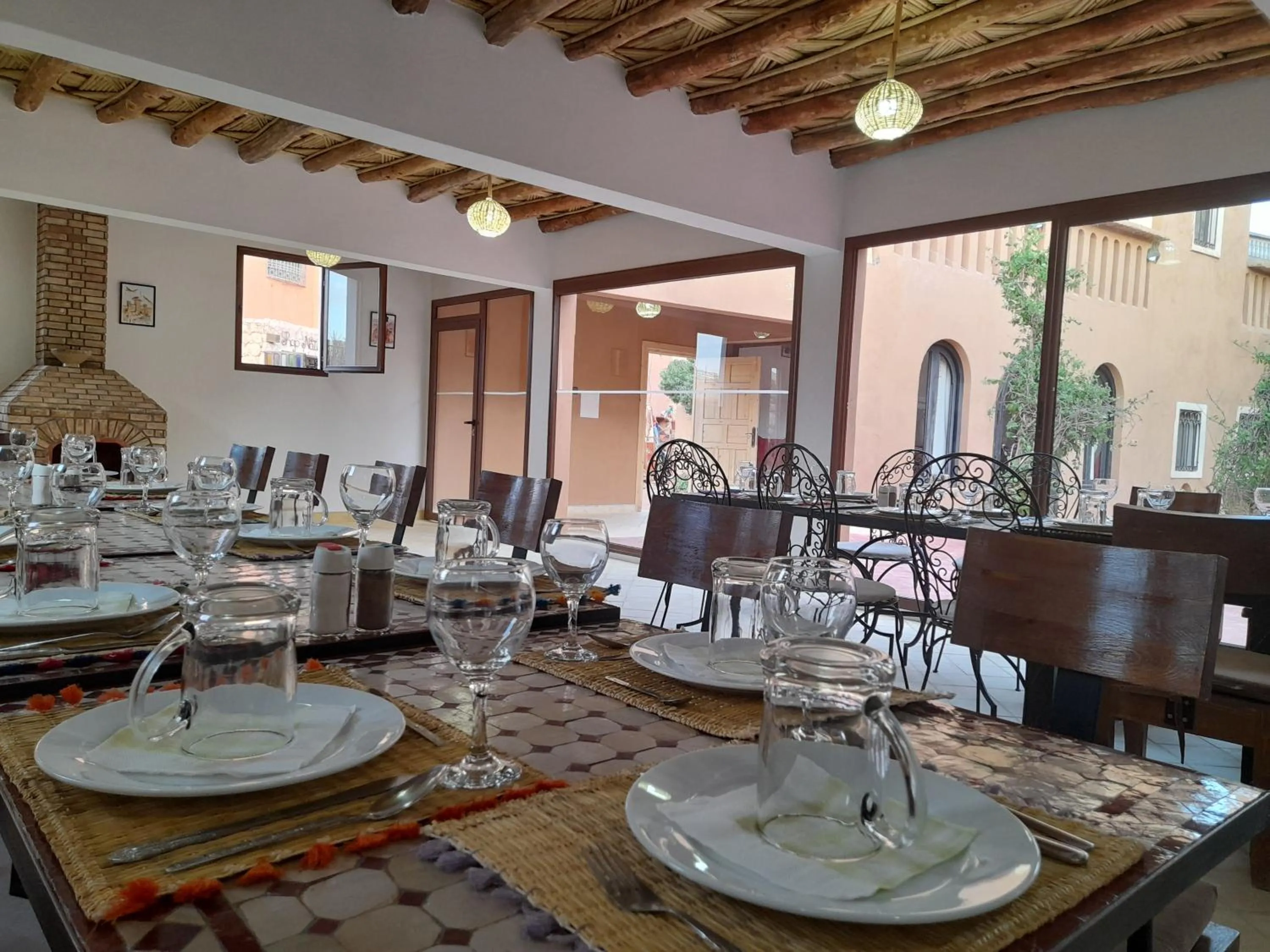 Restaurant/places to eat in Kasbah La Cigogne