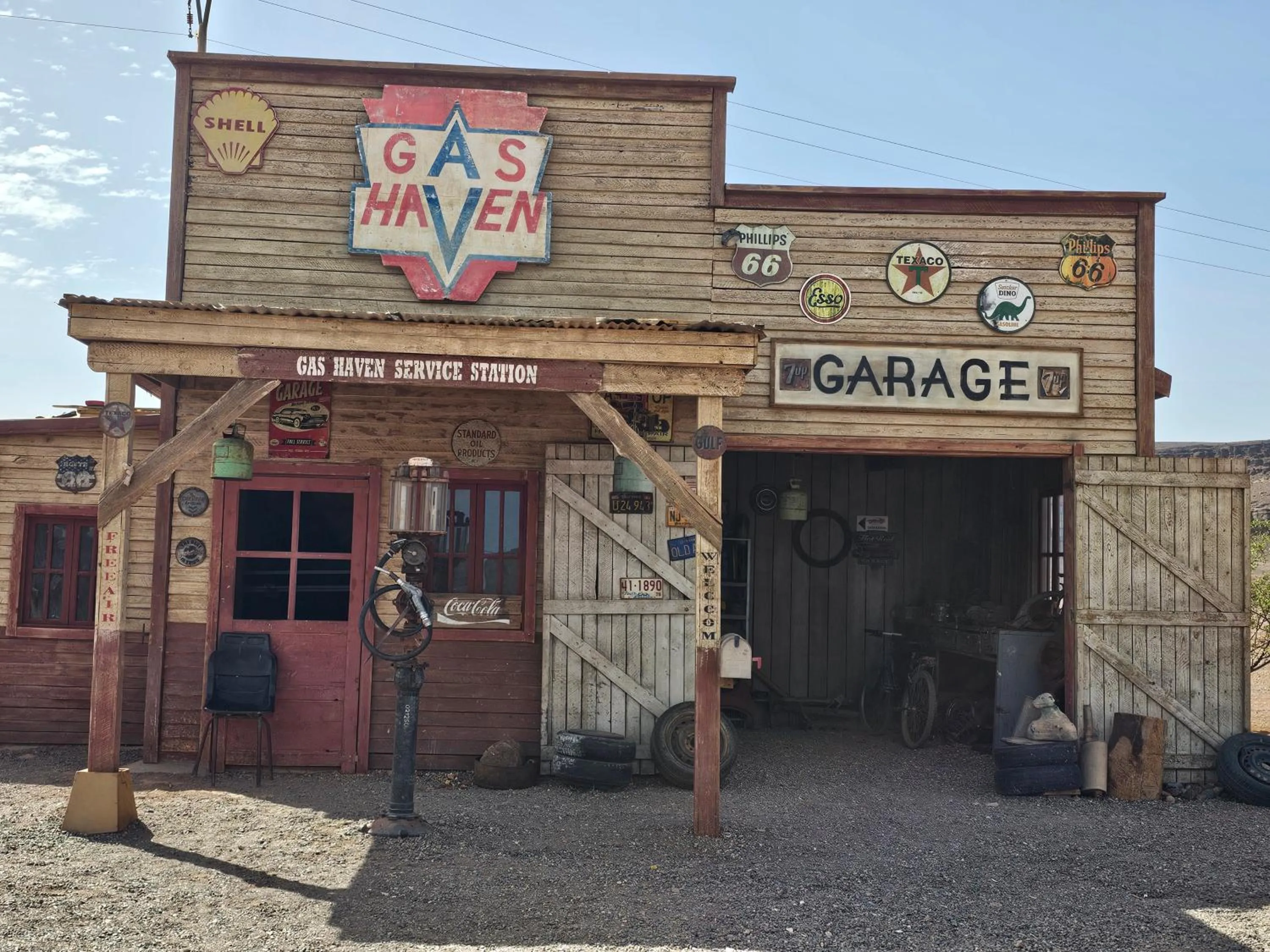 Nearby landmark in Kasbah La Cigogne