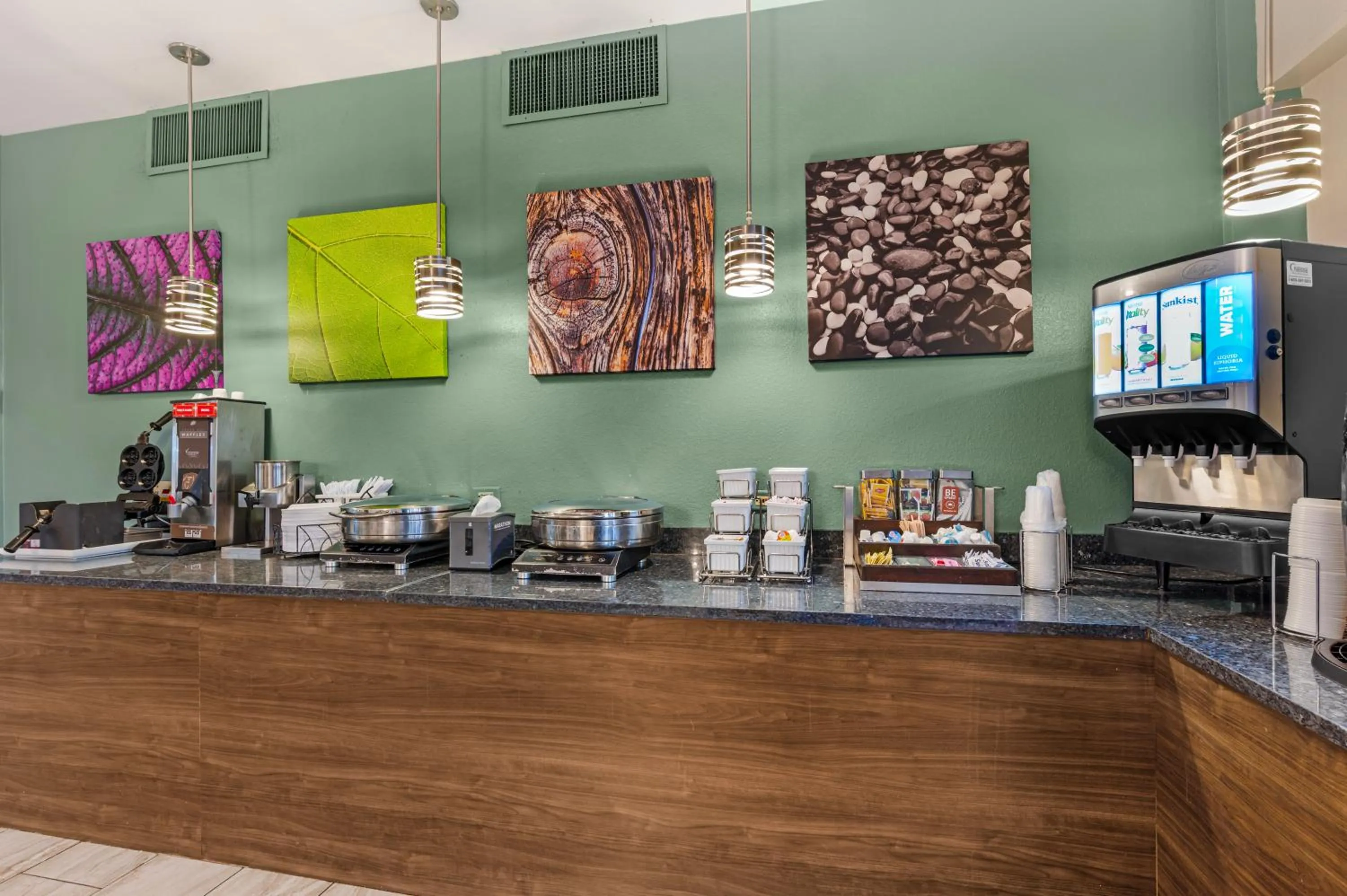 Restaurant/places to eat in Sleep Inn Indianapolis East