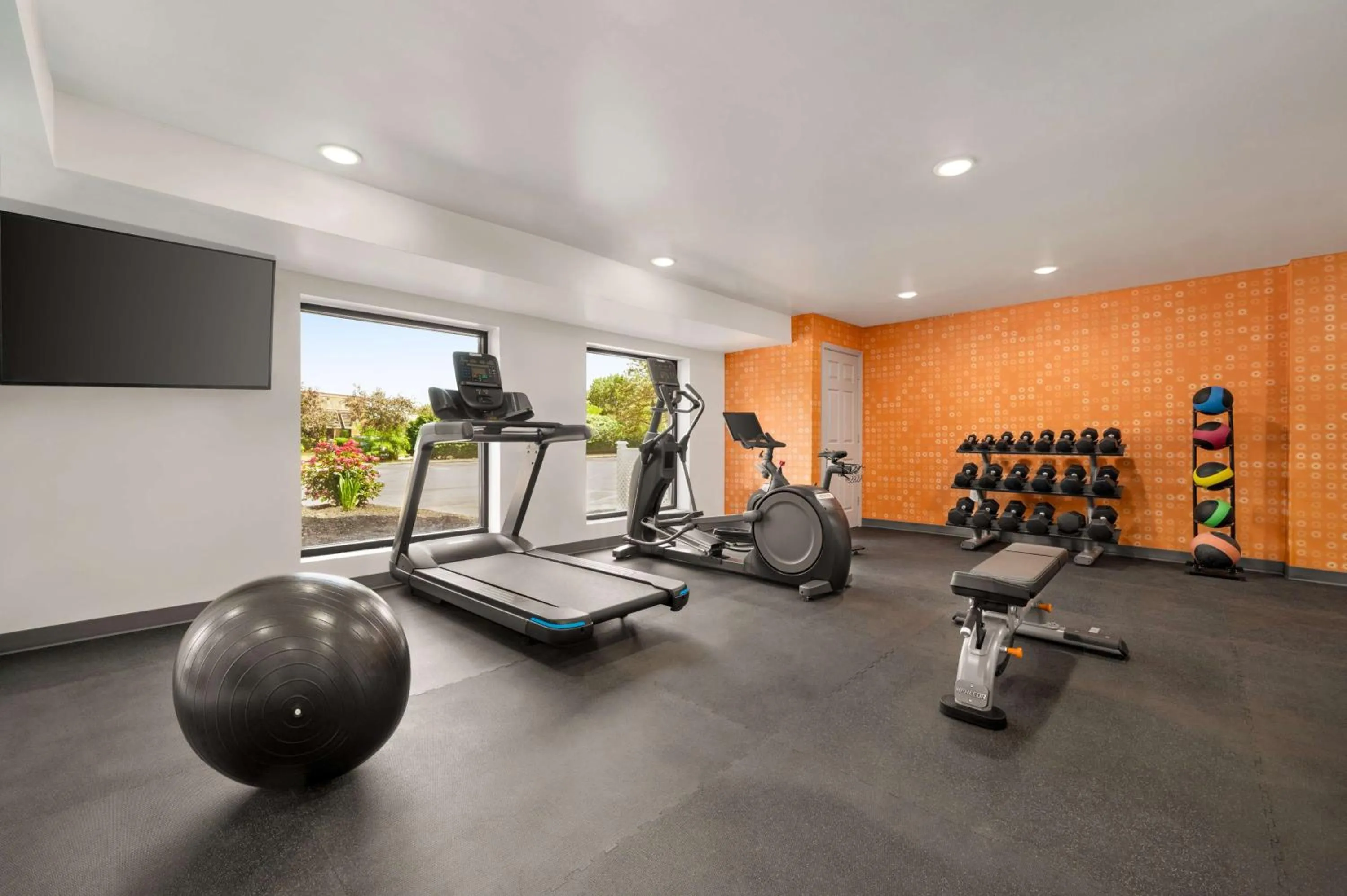 Fitness centre/facilities in La Quinta Inn by Wyndham Columbus Dublin