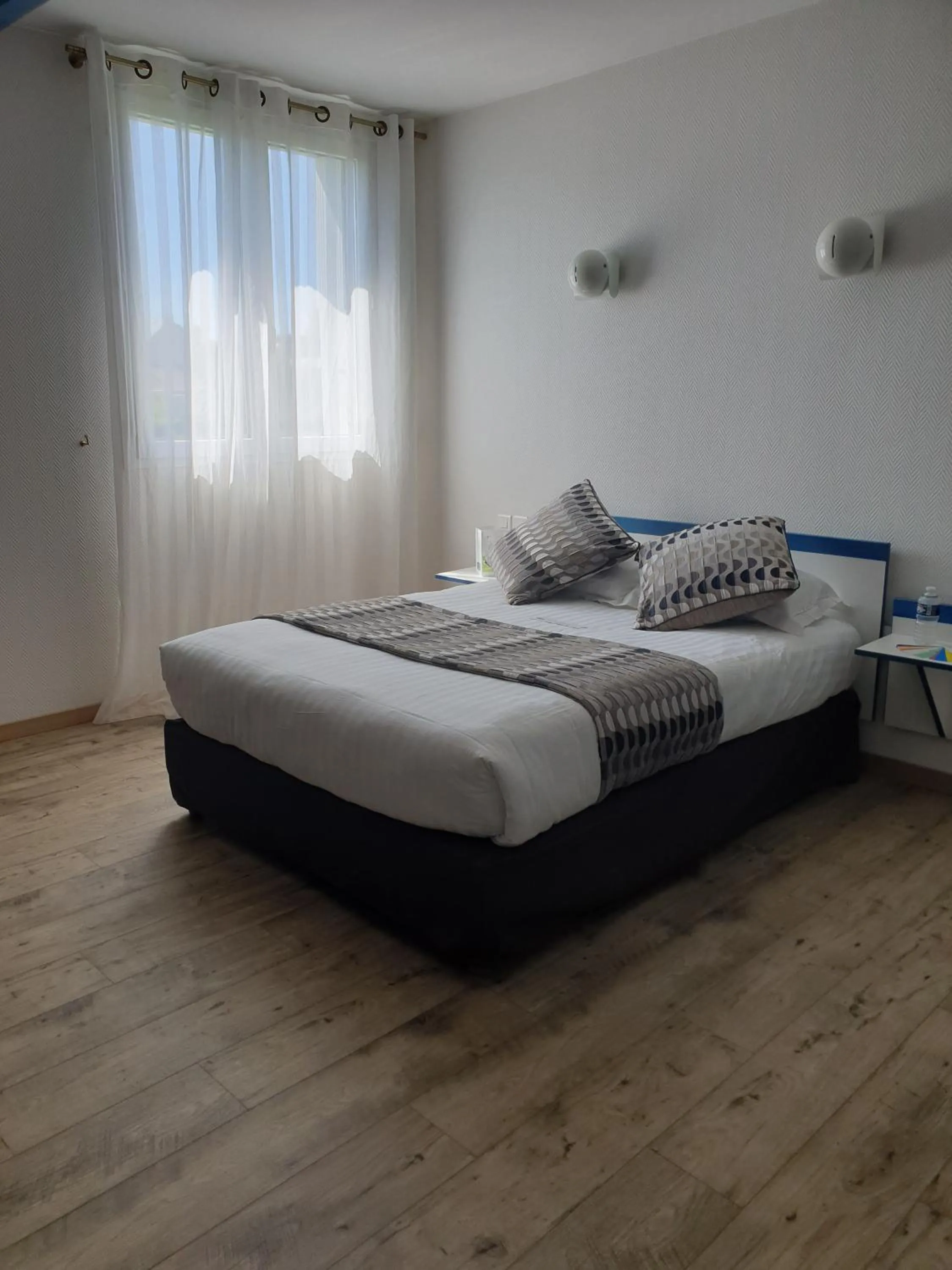 Bed in Ecole Hôtelière Hôtel d'Application