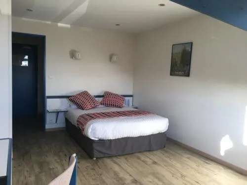 Bed in Ecole Hôtelière Hôtel d'Application