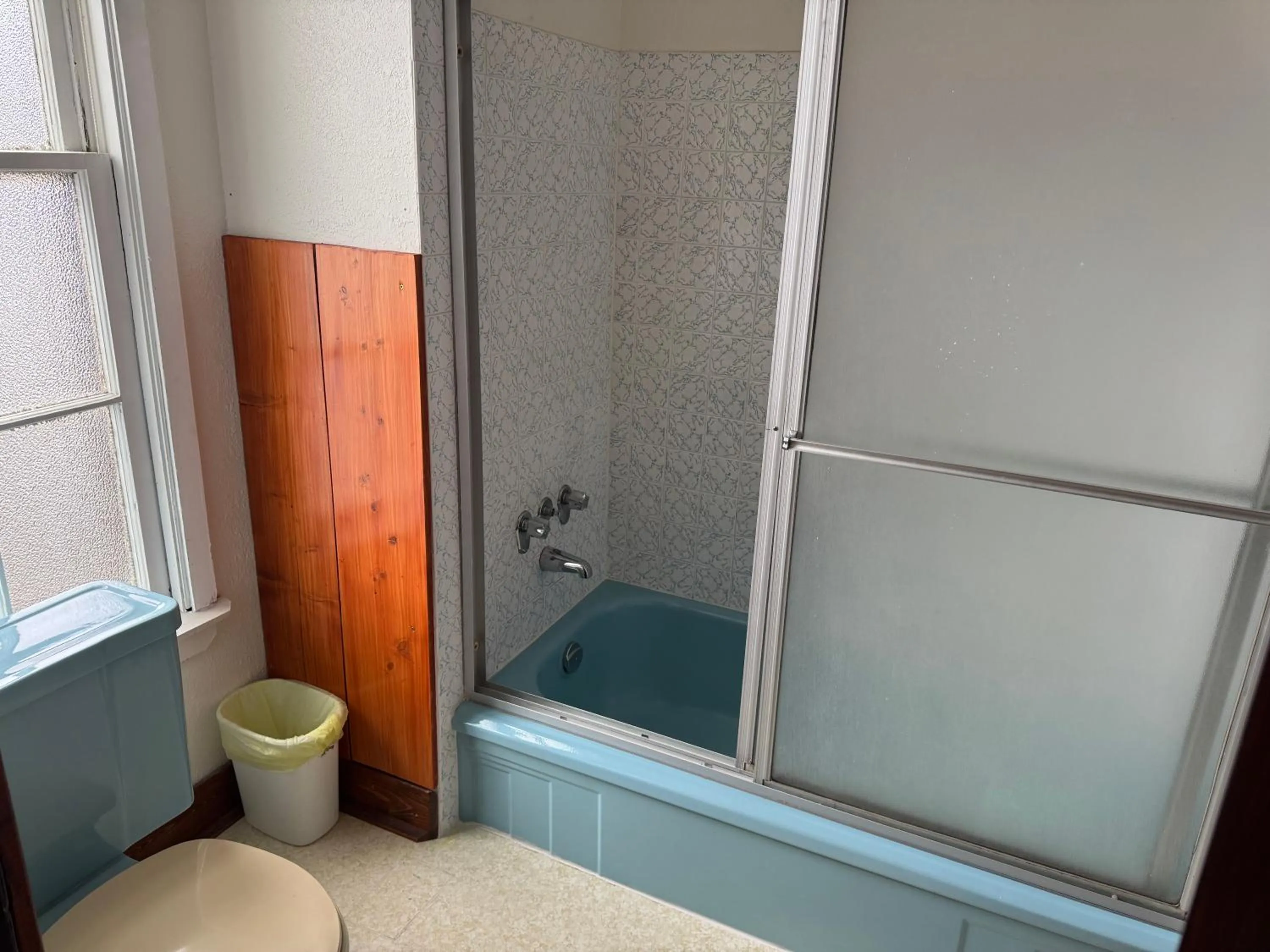 Bathroom in Rodmay Hotel