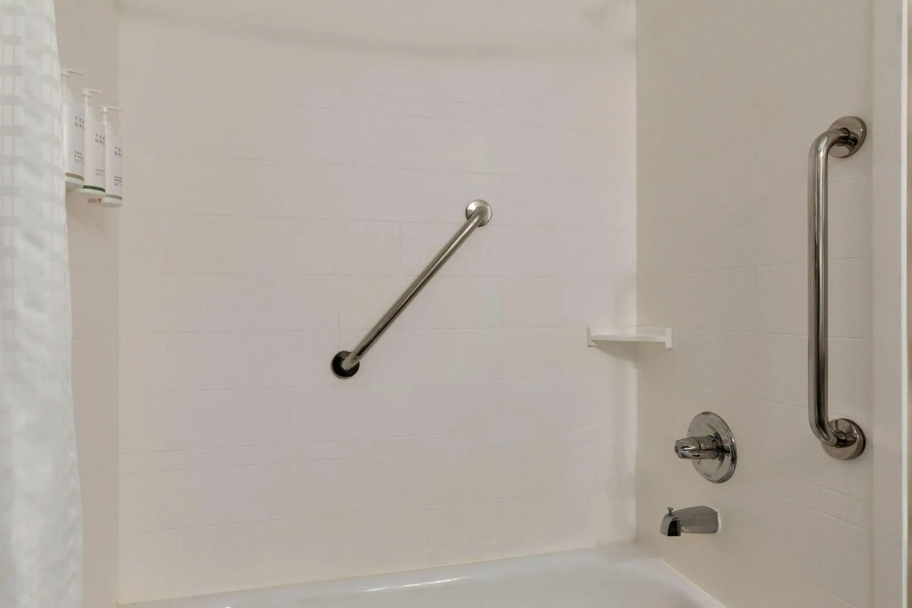 Bathroom in Days Inn & Suites by Wyndham Prattville-Montgomery Bathroom in Days Inn & Suites by Wyndham Prattville-Montgomery