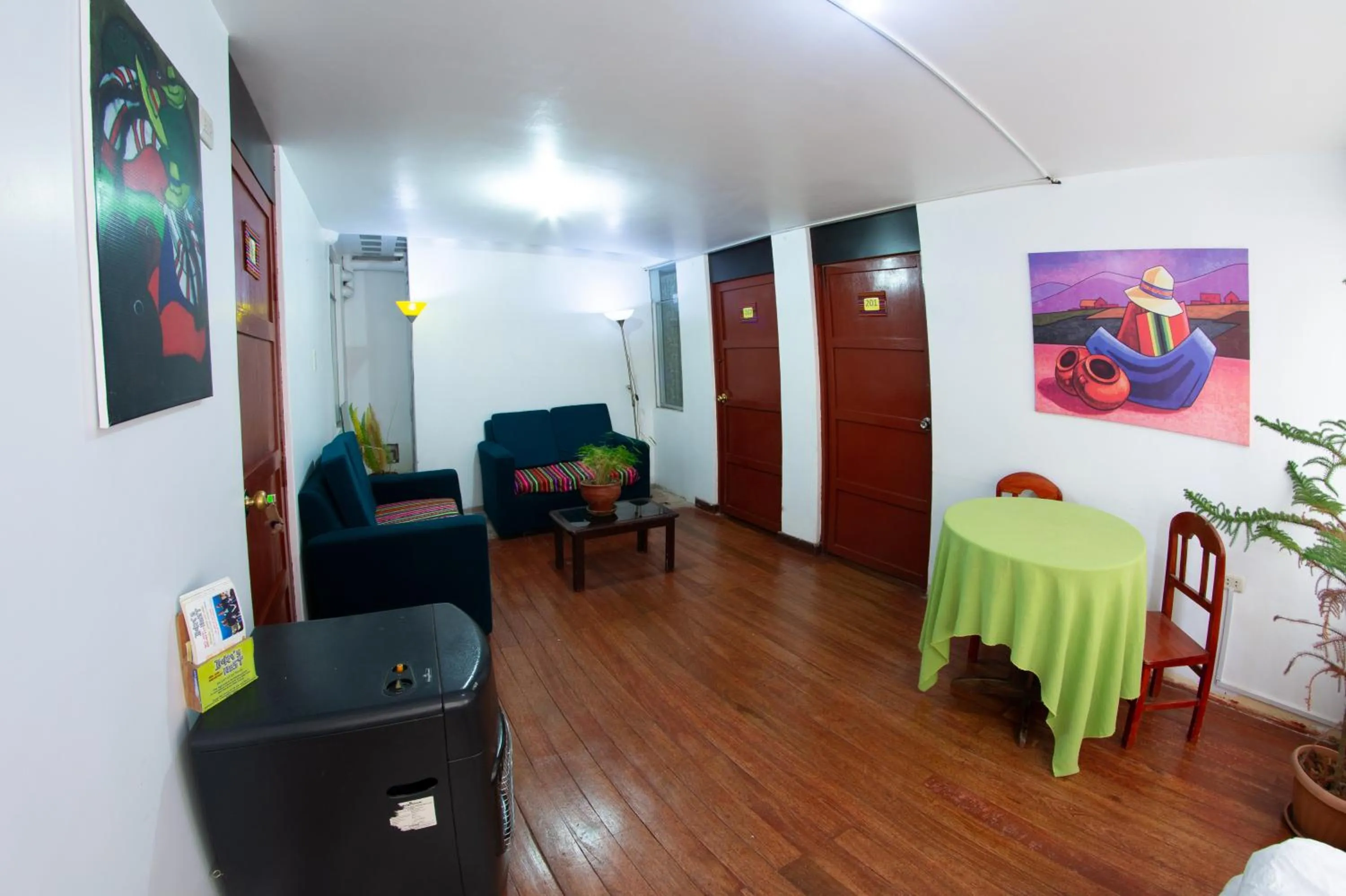 Living room in Inka's Rest Hostel