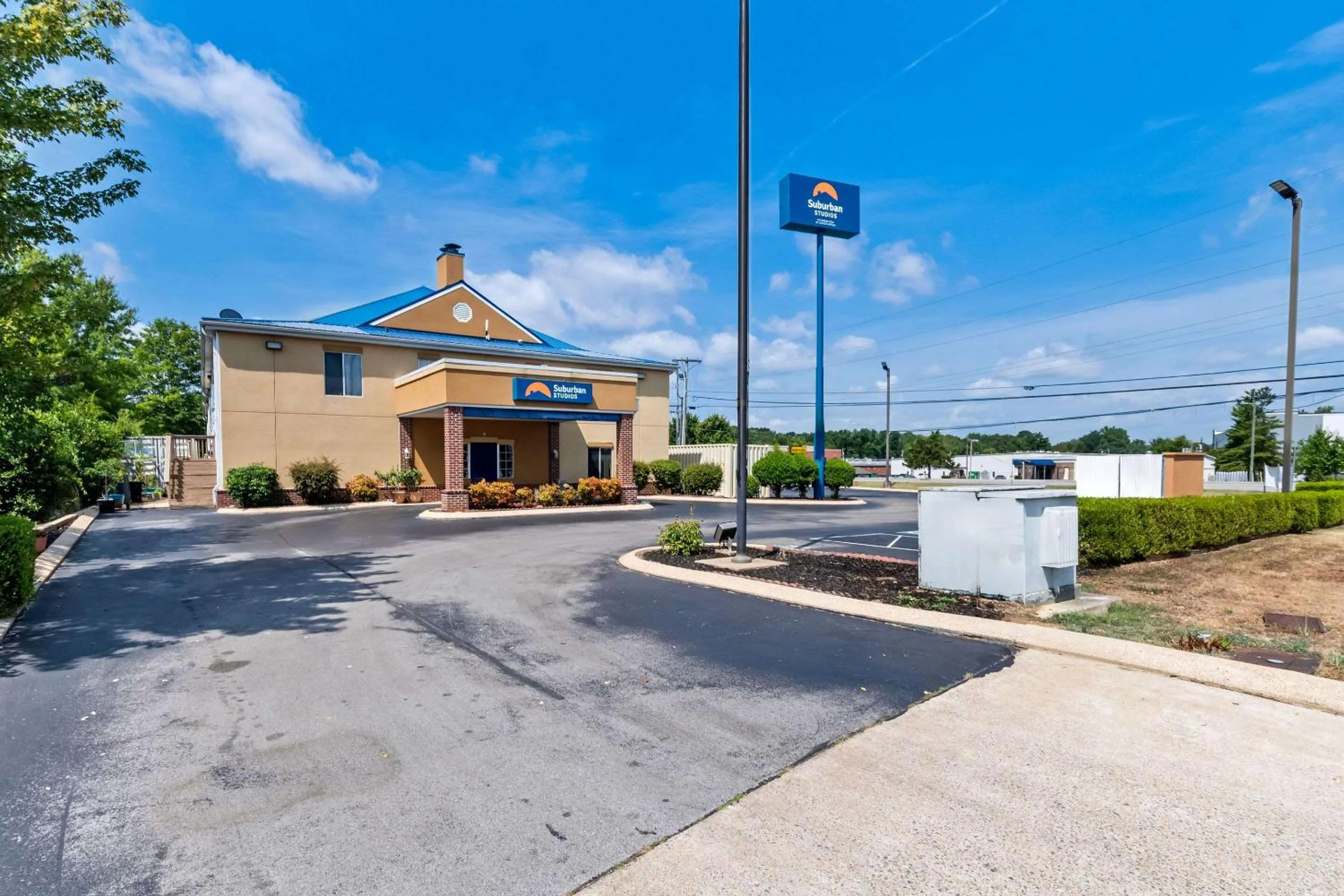 Property building in Suburban Studios Chattanooga Northeast - Ooltewah