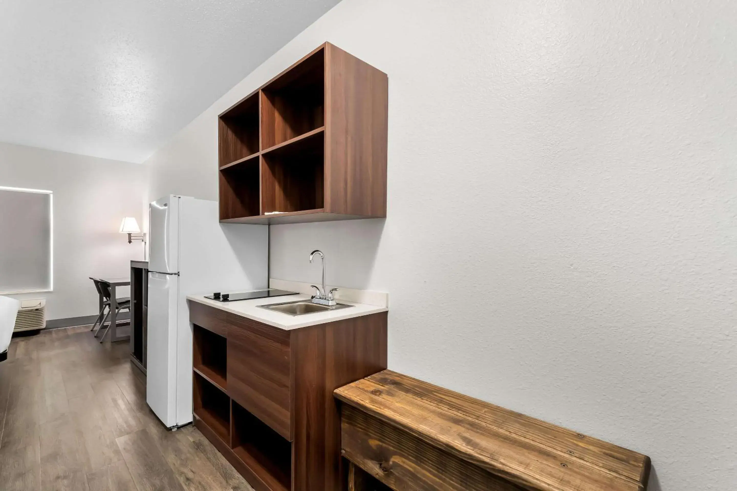 Bedroom in Suburban Studios Chattanooga Northeast - Ooltewah Bedroom in Suburban Studios Chattanooga Northeast - Ooltewah