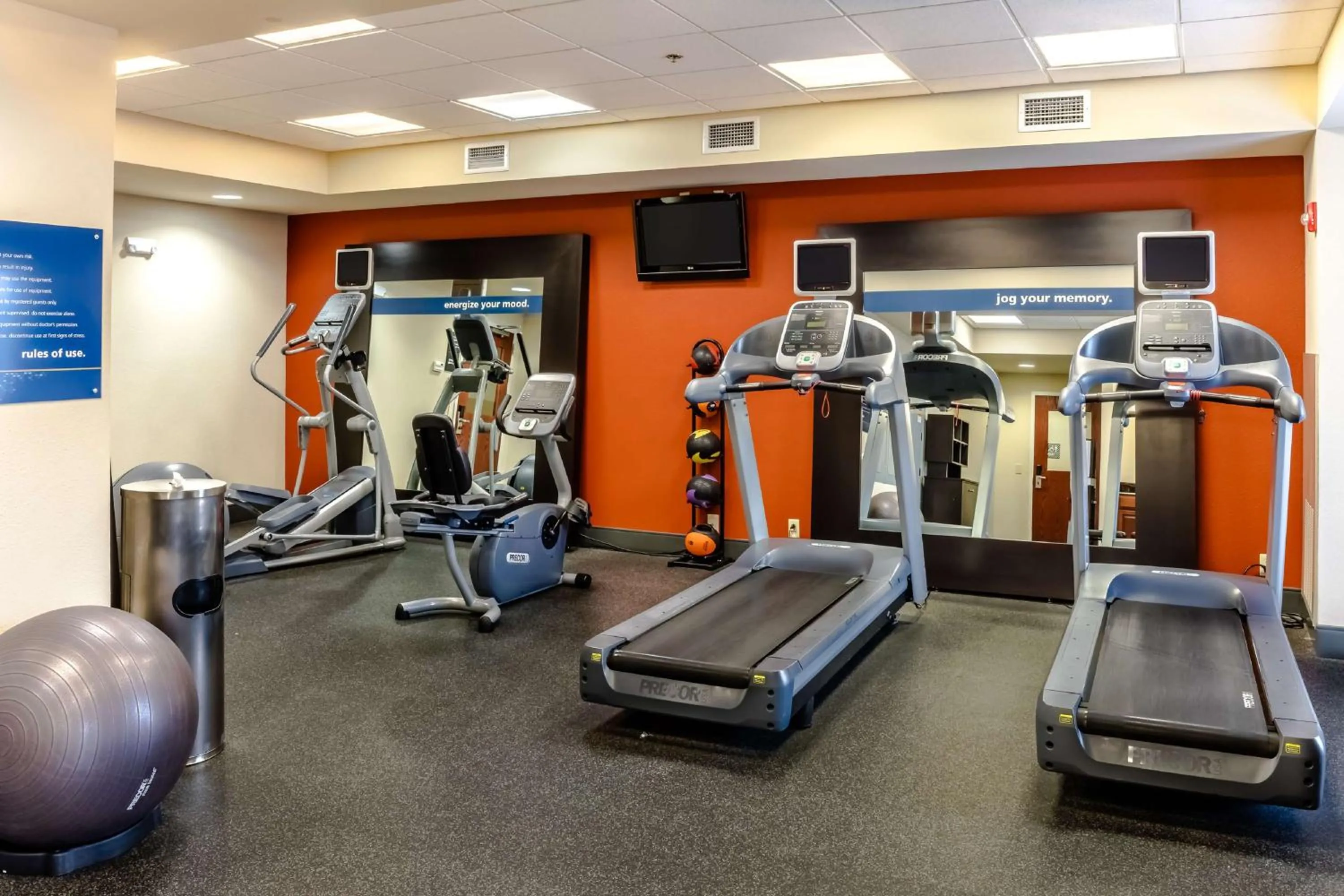 Fitness centre/facilities in Hampton Inn Huntsville-Madison