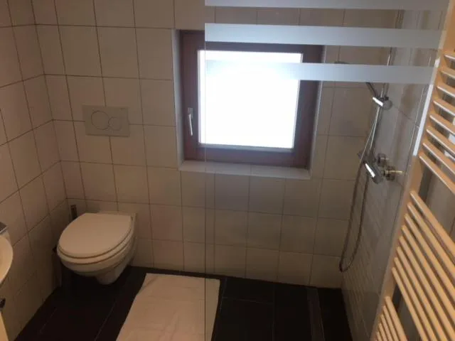 Bathroom in Pension Eder - Joker card included in summer