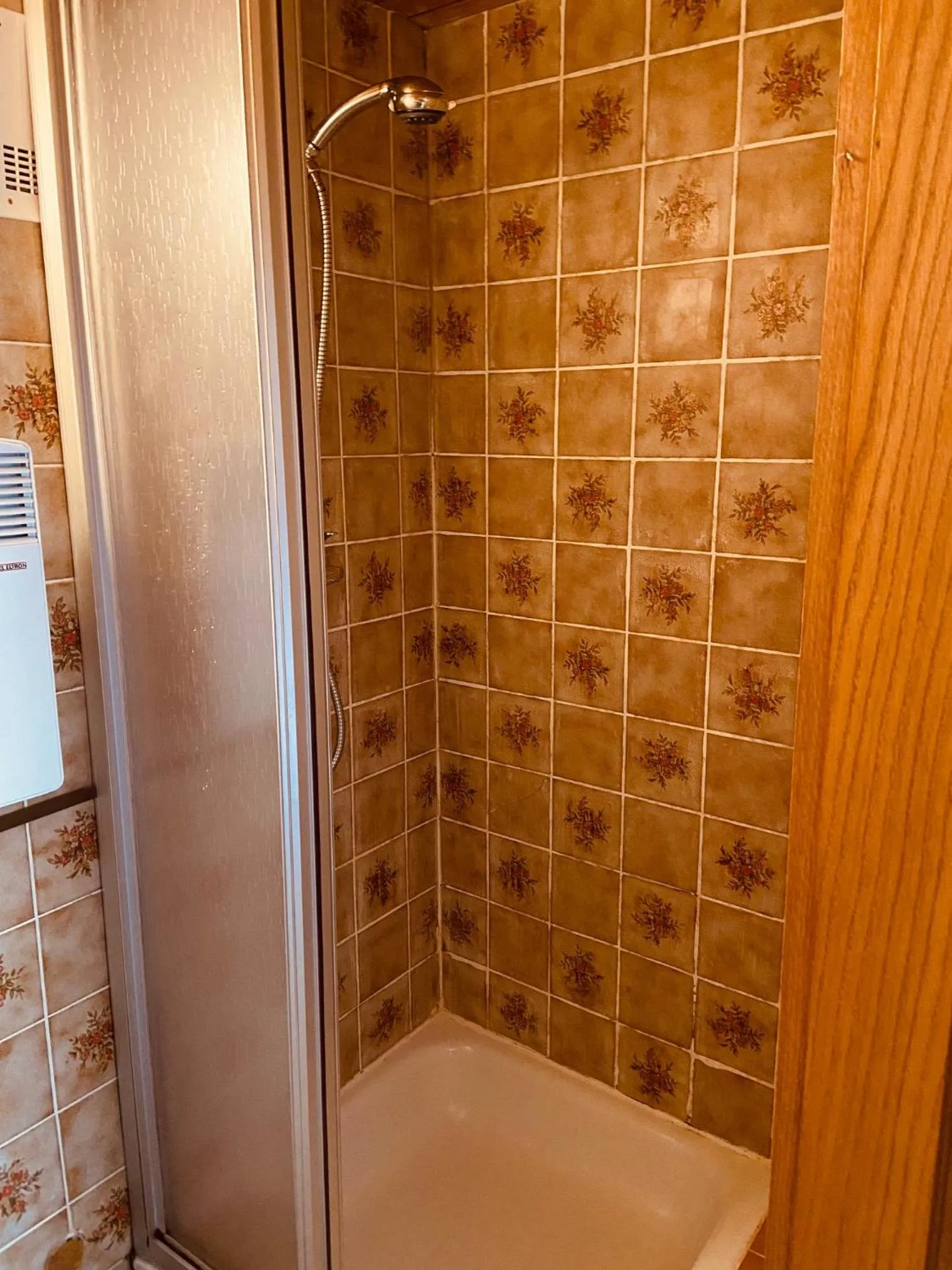 Bathroom in Pension Eder - Joker card included in summer