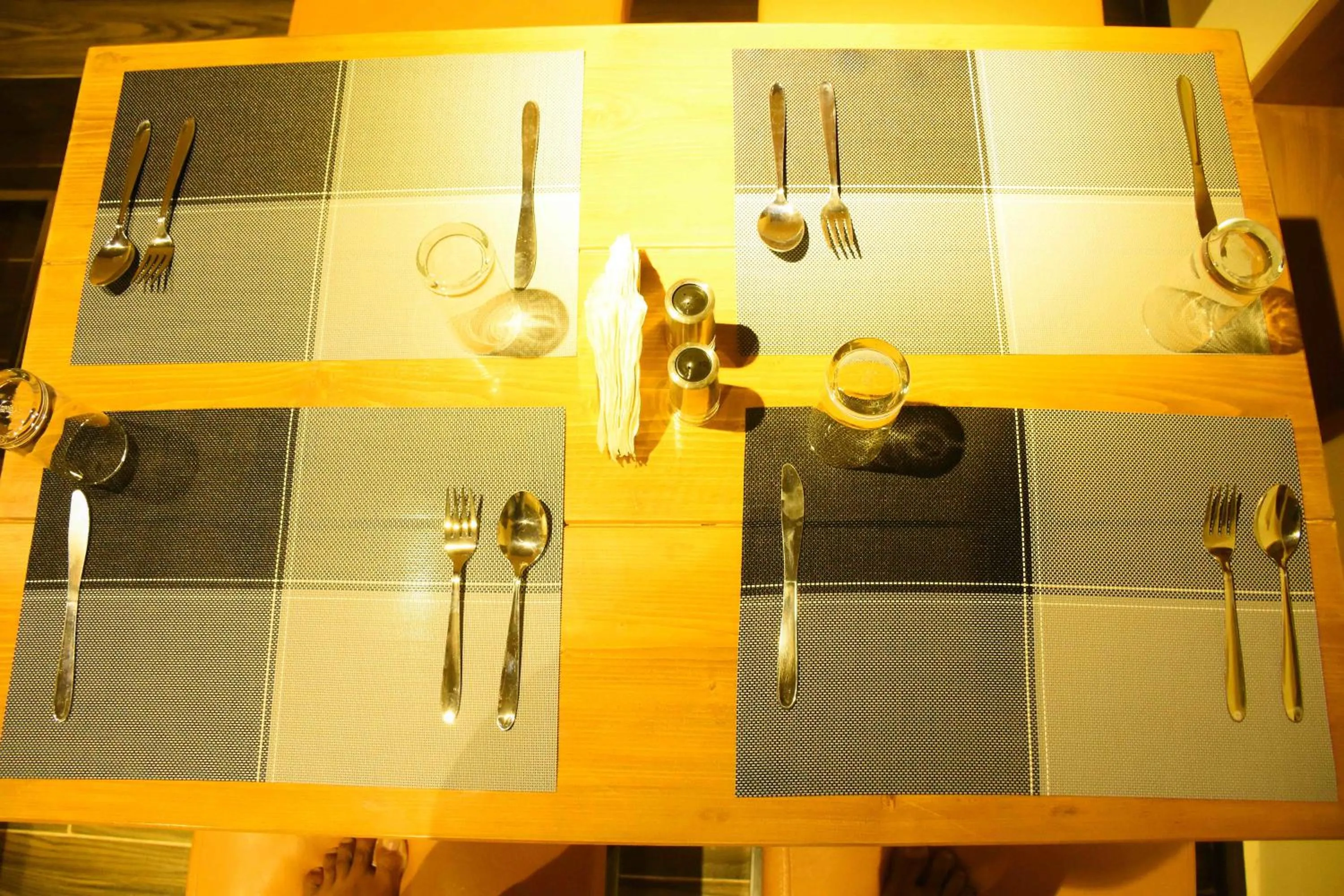 Restaurant/places to eat in HOTEL KEK GRAND PARK