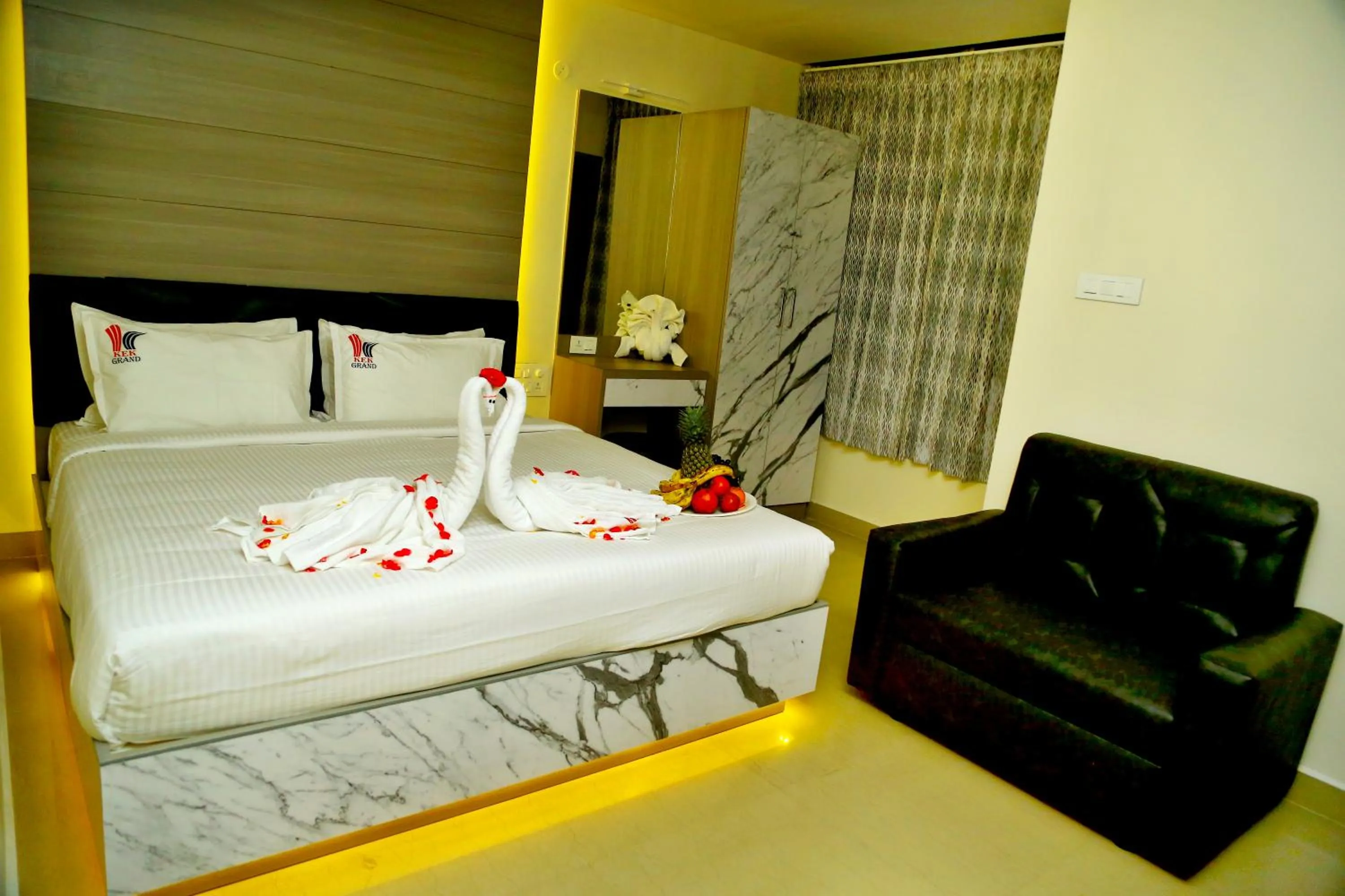 Bed in HOTEL KEK GRAND PARK