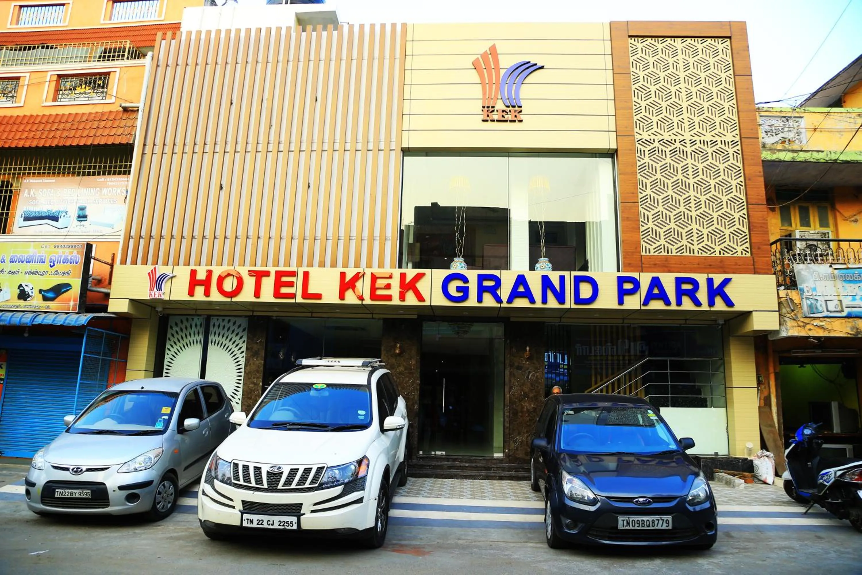 HOTEL KEK GRAND PARK
