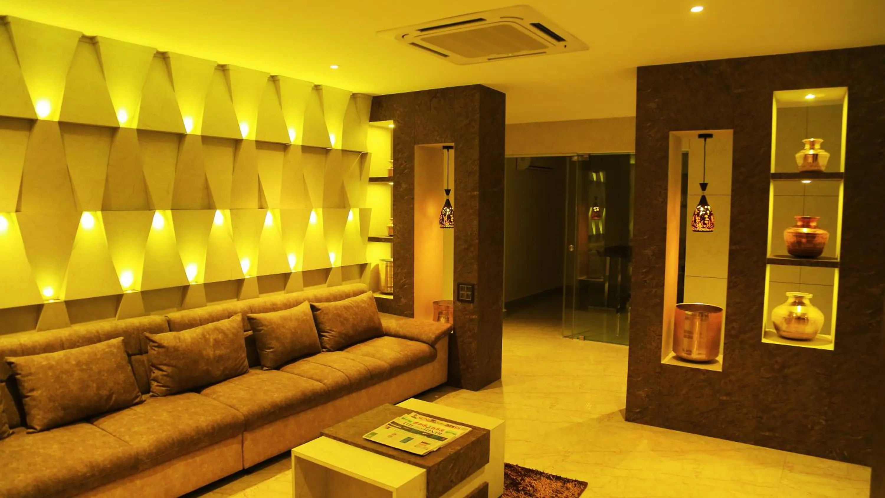 HOTEL KEK GRAND PARK