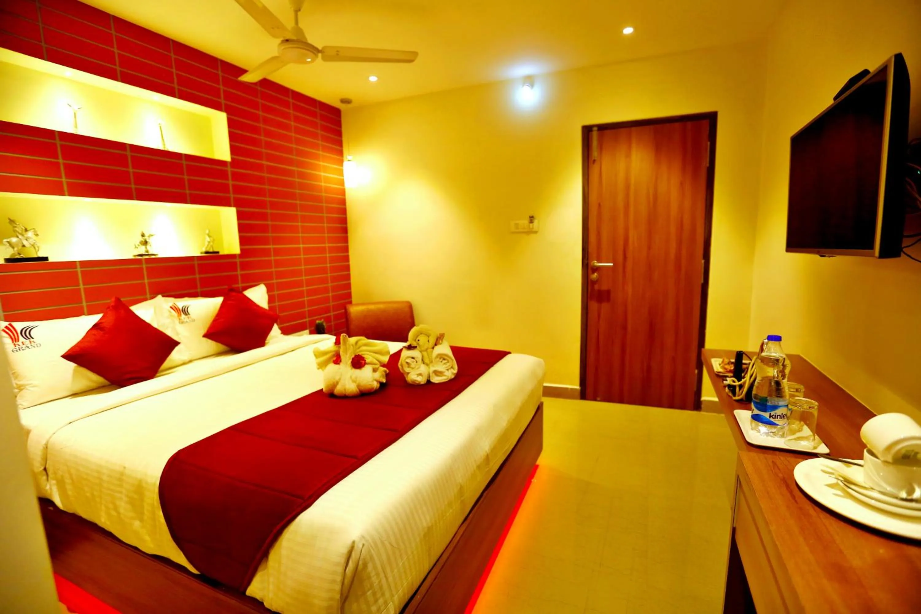 Bed in HOTEL KEK GRAND PARK