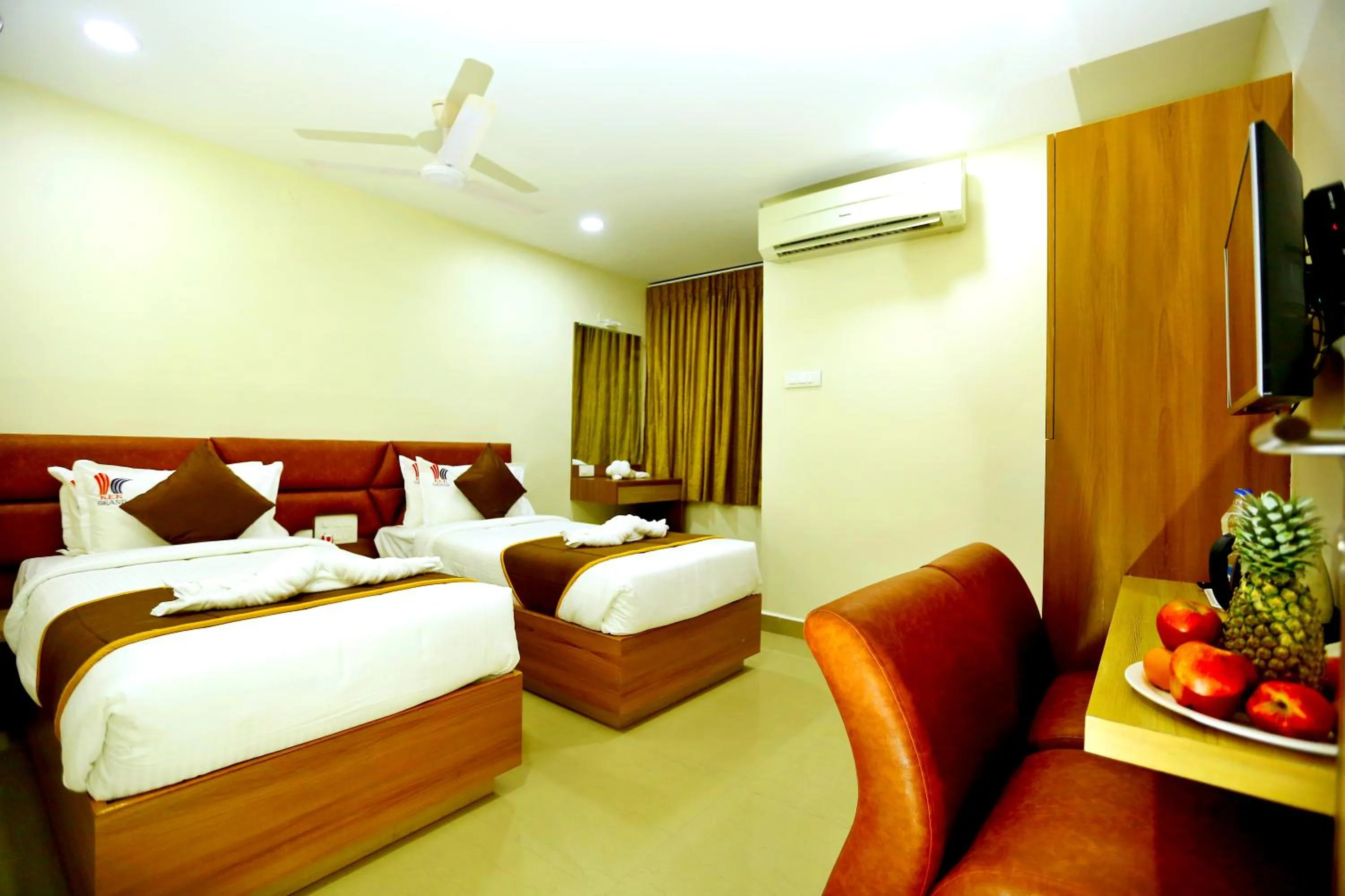 Bed in HOTEL KEK GRAND PARK