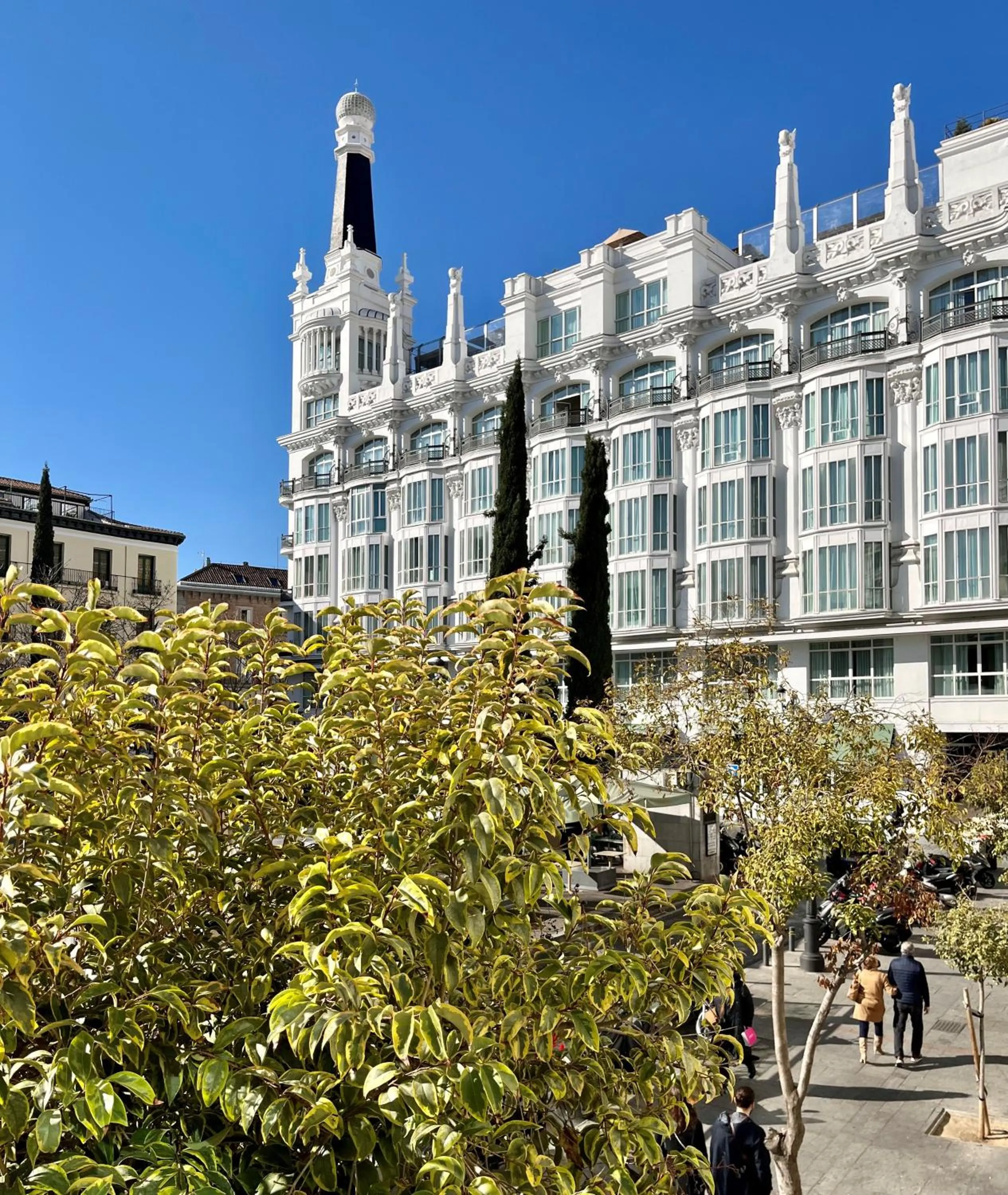 Property building in U-Sense Madrid Santa Ana