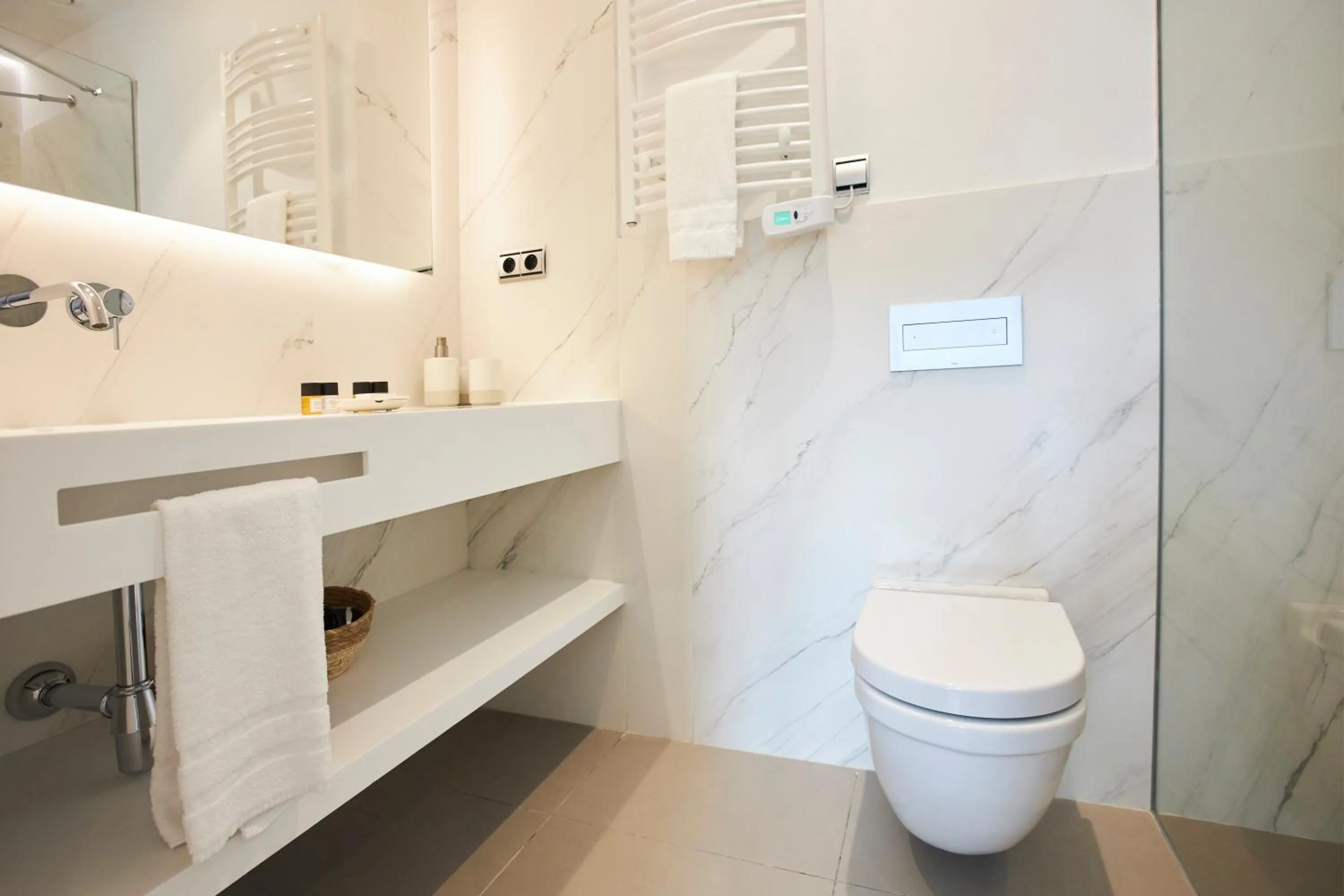 Bathroom in U-Sense Madrid Santa Ana