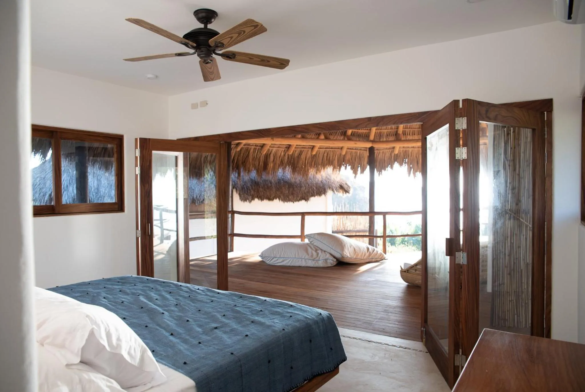 Bed in El Alquimista Yoga Spa