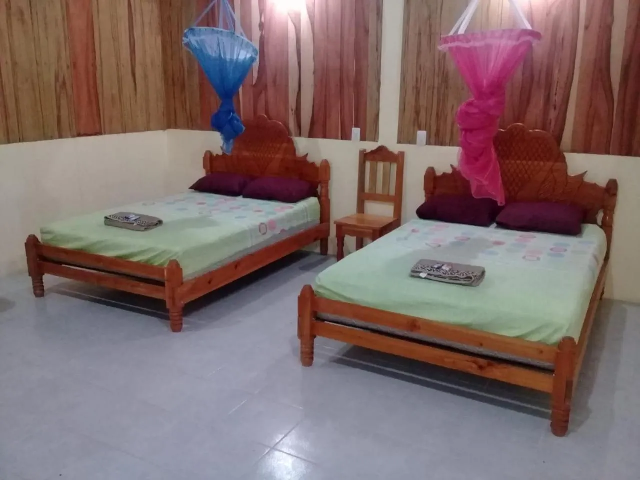 Twin Room with Private Bathroom in Cabaña Hach Winik