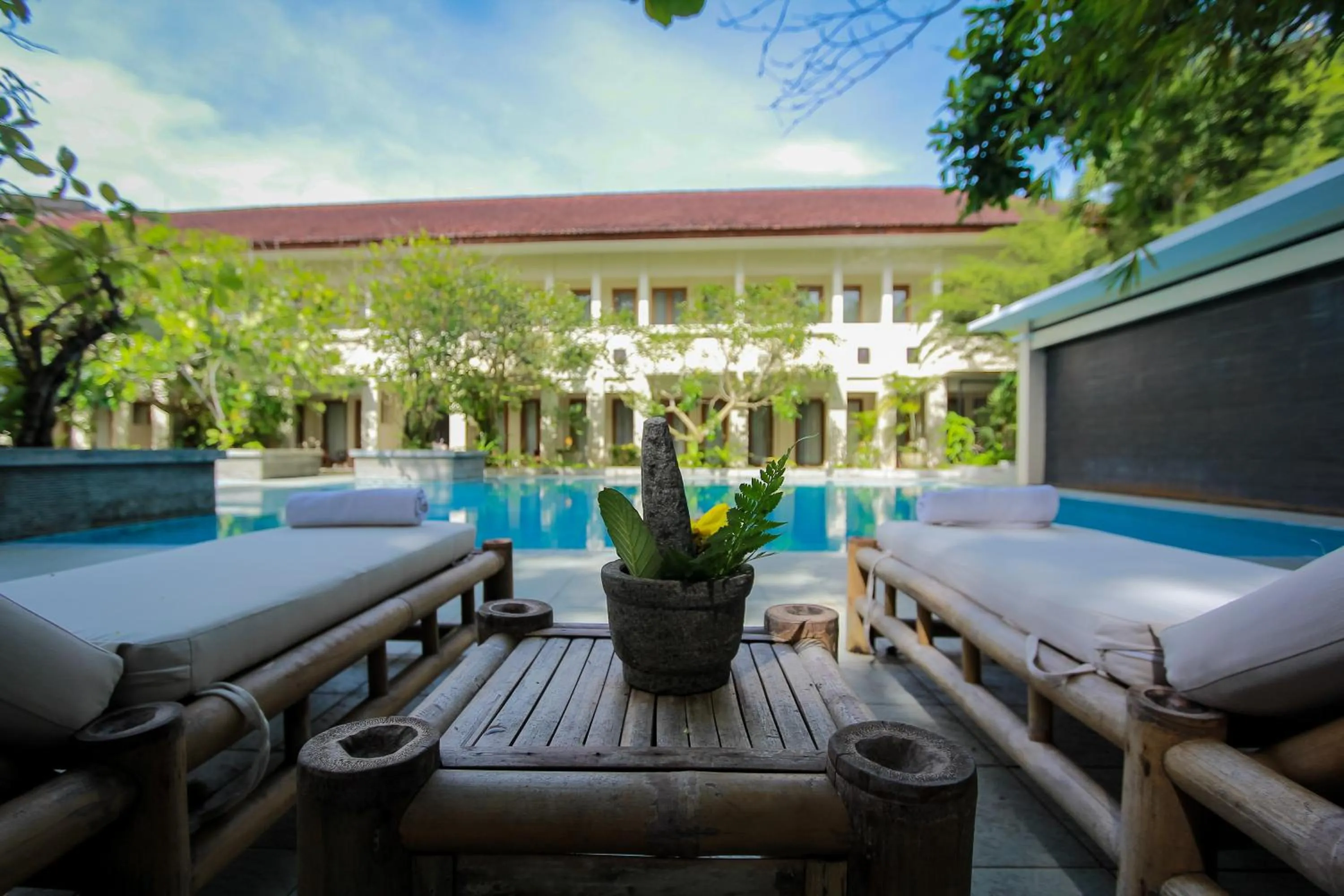 Swimming pool in Billiton Hotel