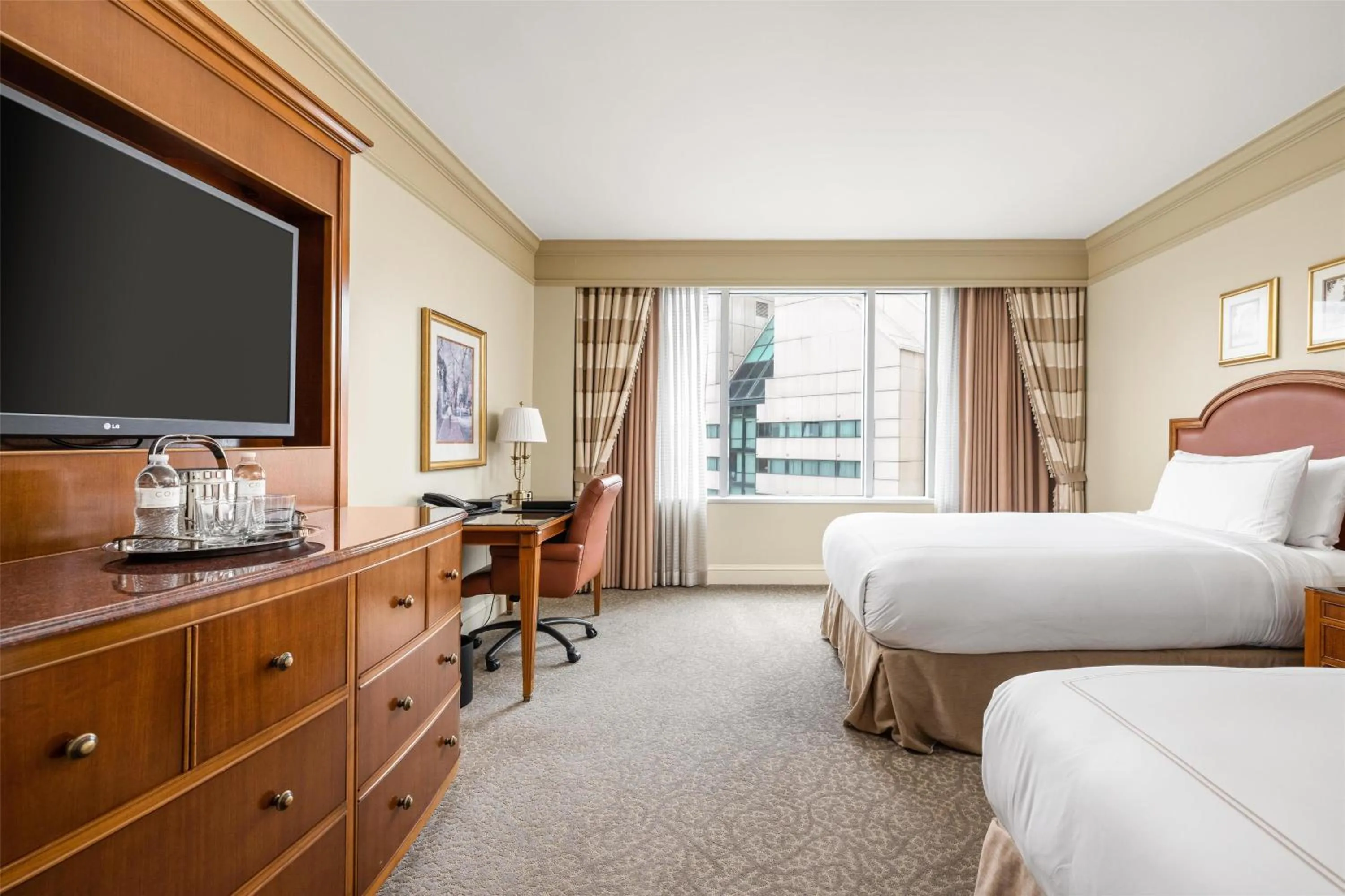 Bedroom, Bed in Conrad Indianapolis