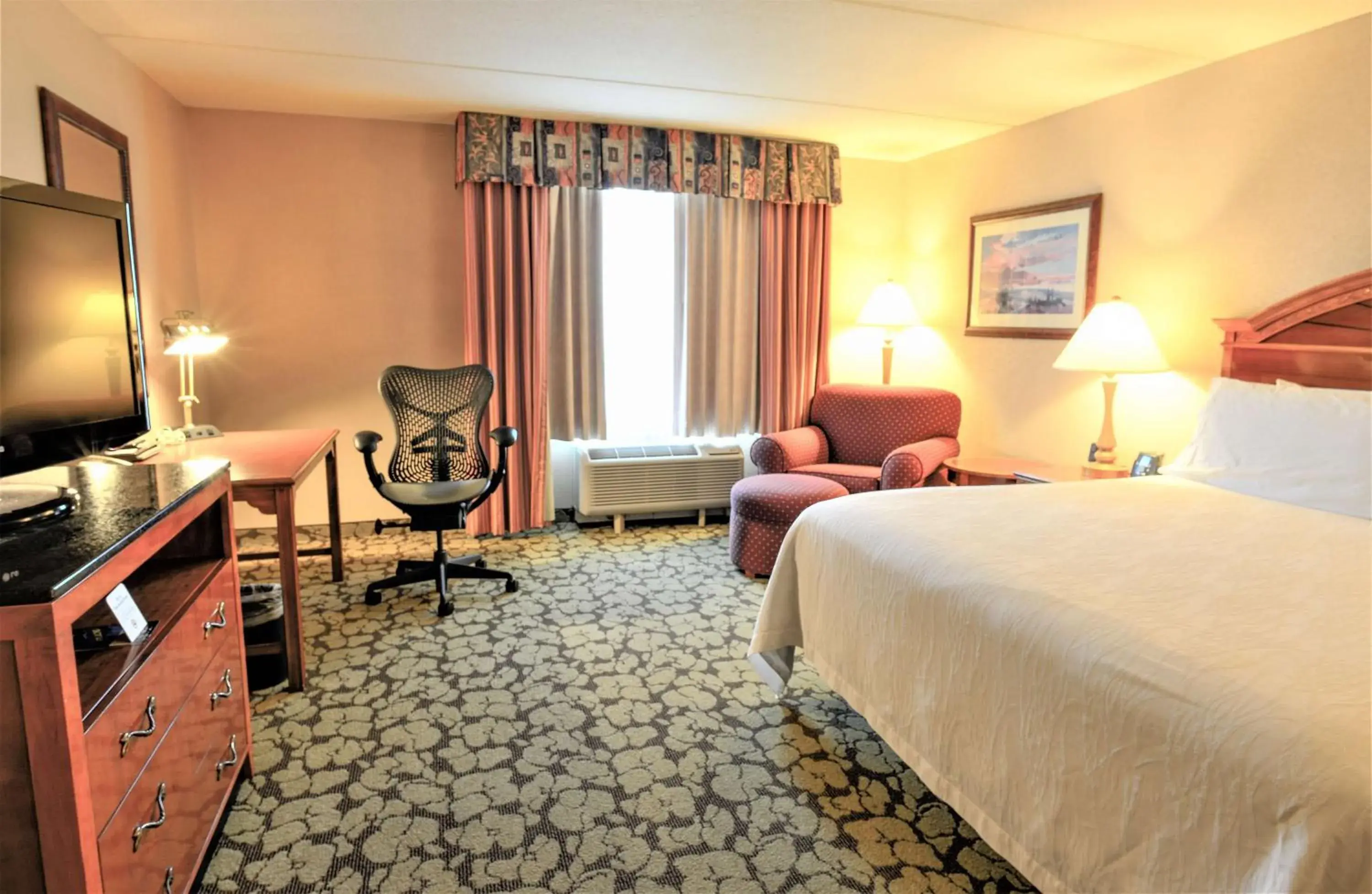 Bedroom, Bed in ACP Hotel Houston Westchase, MOD Collection by Sonesta Bedroom, Bed in ACP Hotel Houston Westchase, MOD Collection by Sonesta