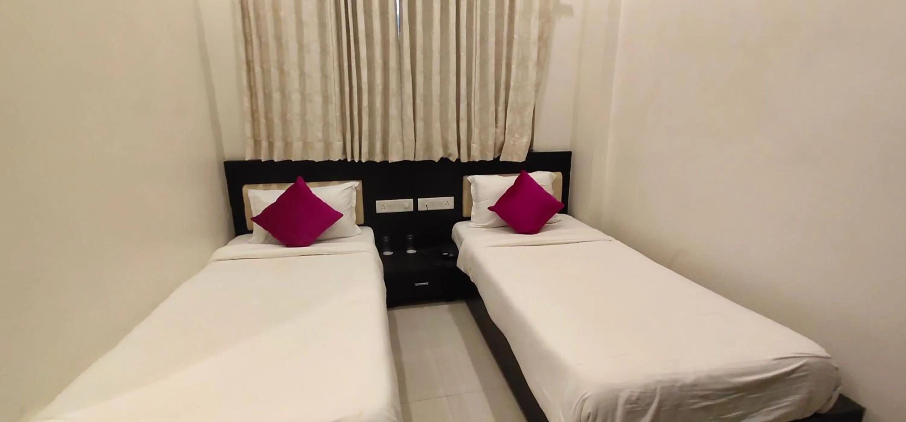 Bed in Hotel Suryansh